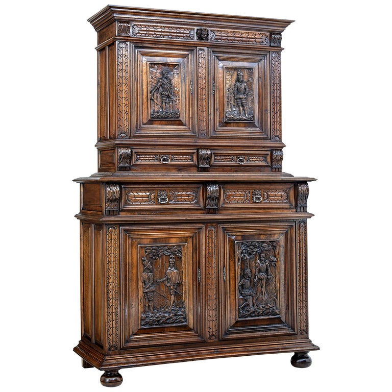 Mid19th Century Carved Walnut Italian For Sale at 1stDibs