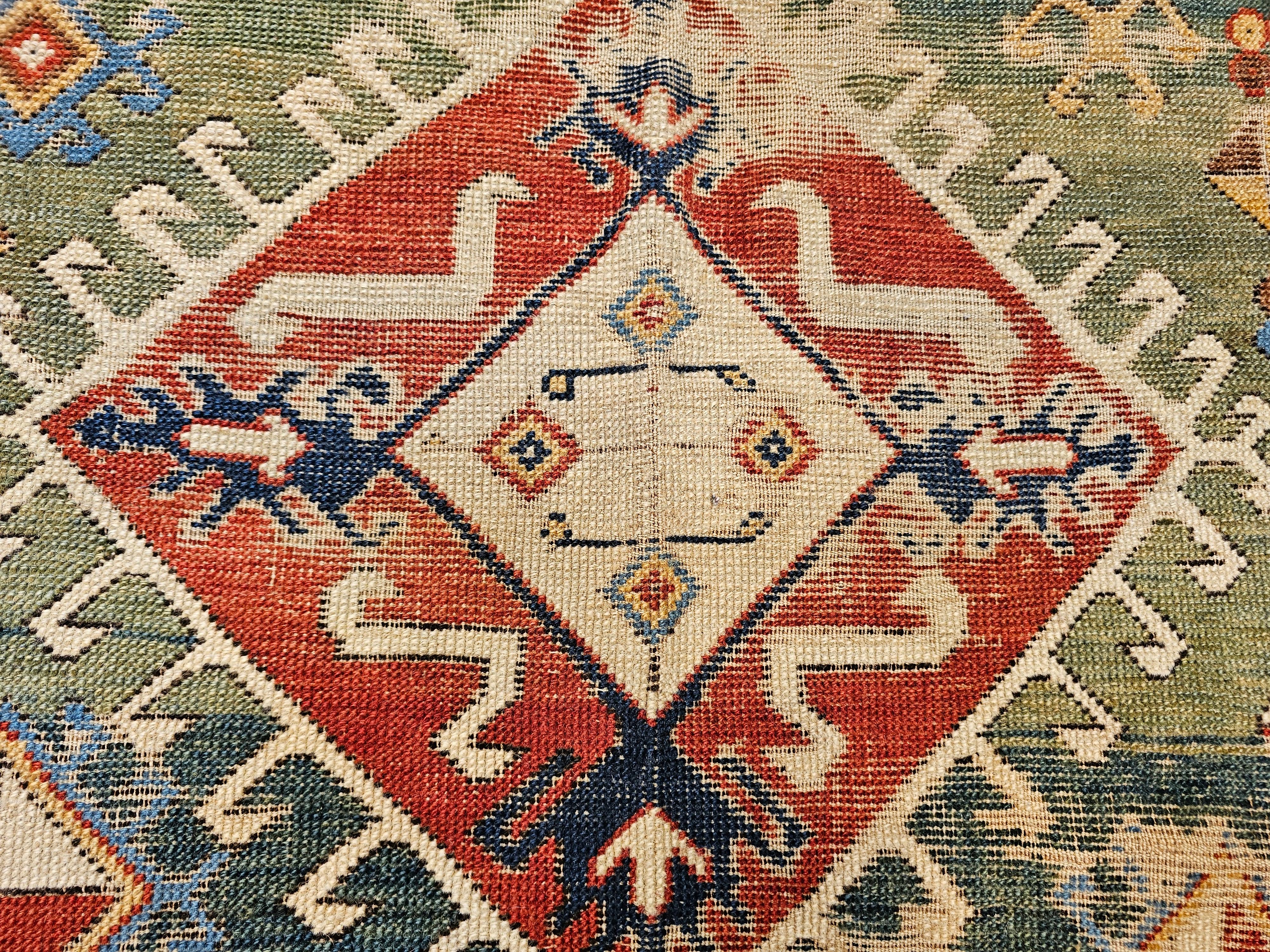 Tapis caucasien Kazak du début du 19e siècle en vente 2