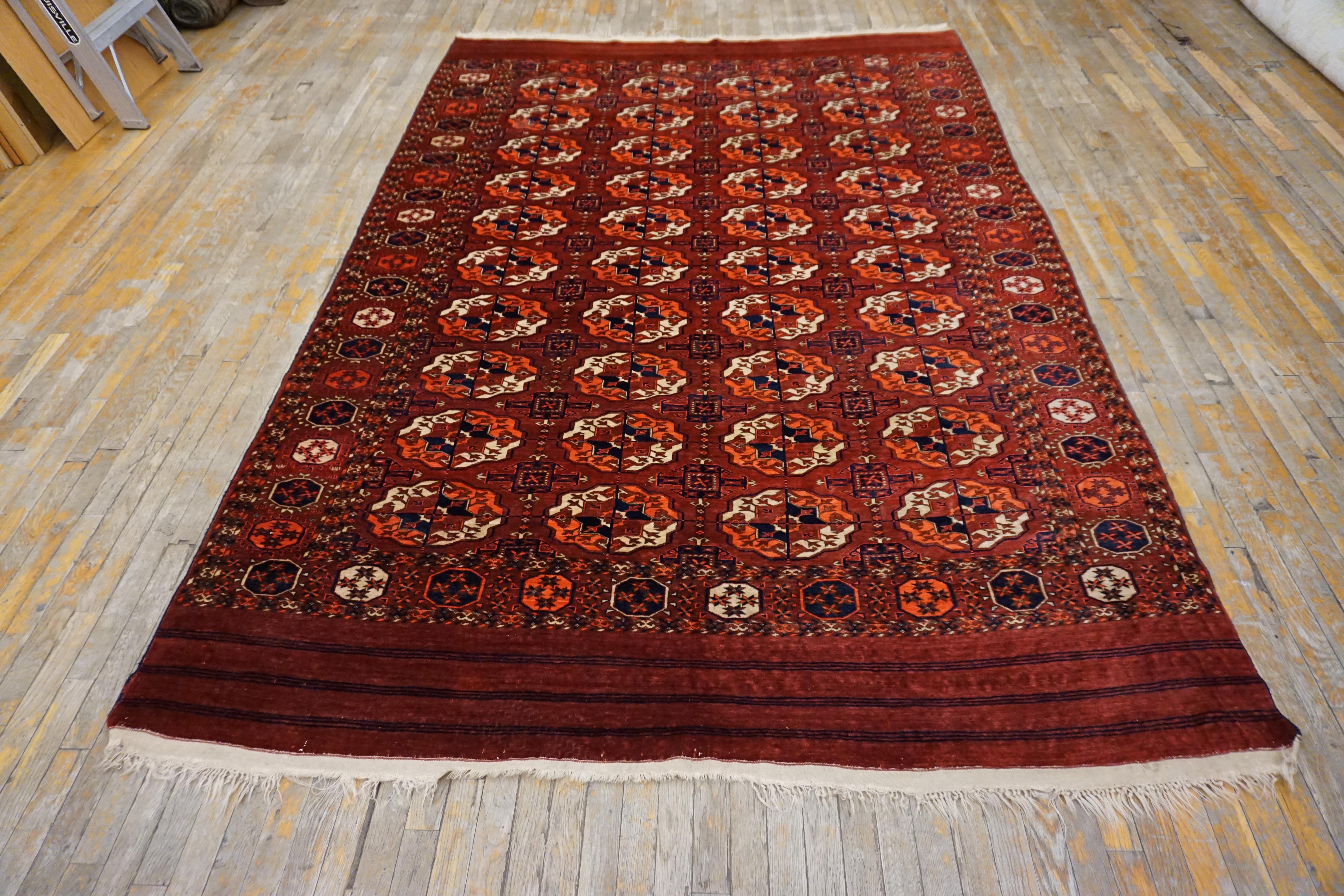 Tribale Tappeto Tekke Turkmen dell'Asia centrale della metà del XIX secolo (6'9'' x 10'3'' - 206 x 312) in vendita