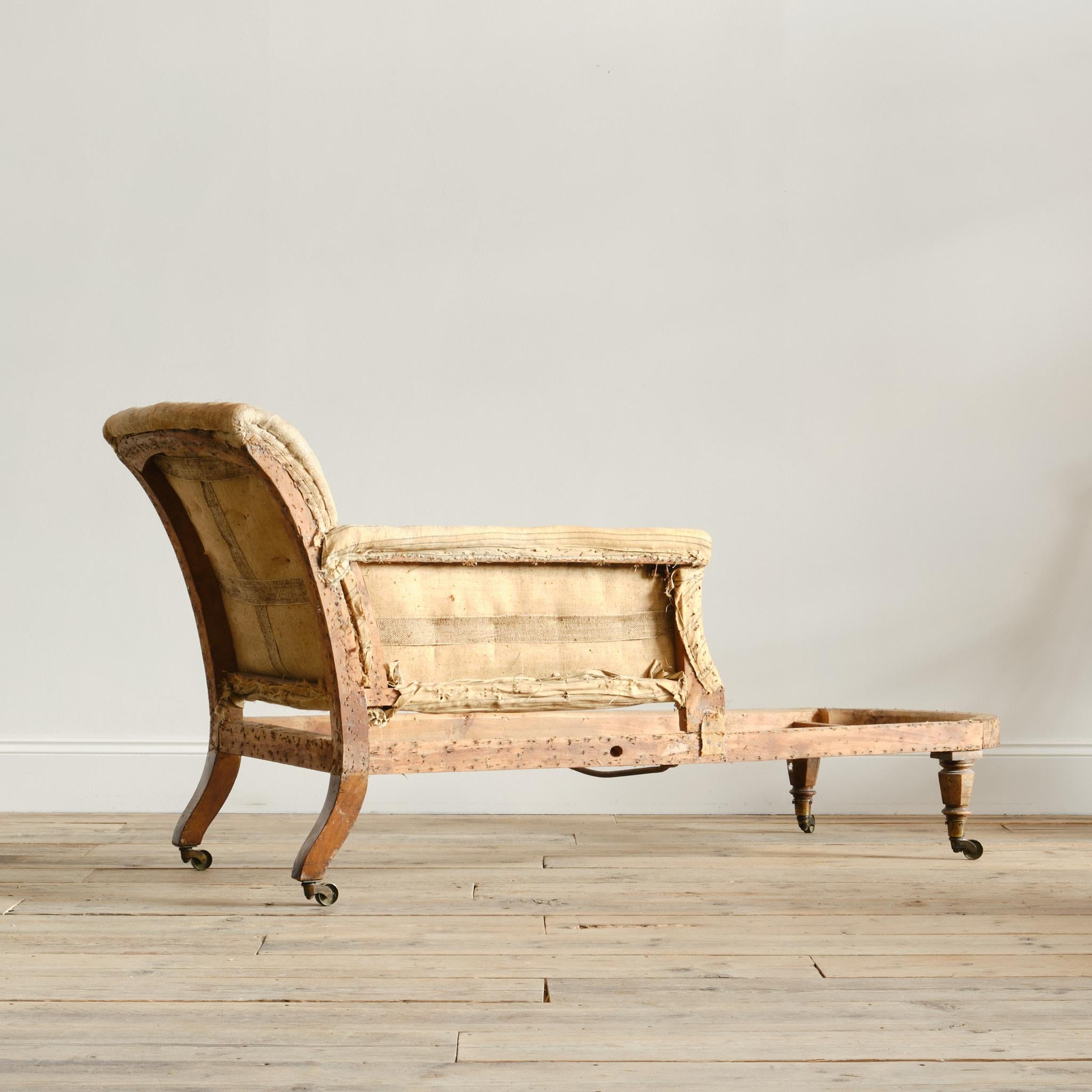 Chaise longue du milieu du 19e siècle État moyen - En vente à Batley, GB