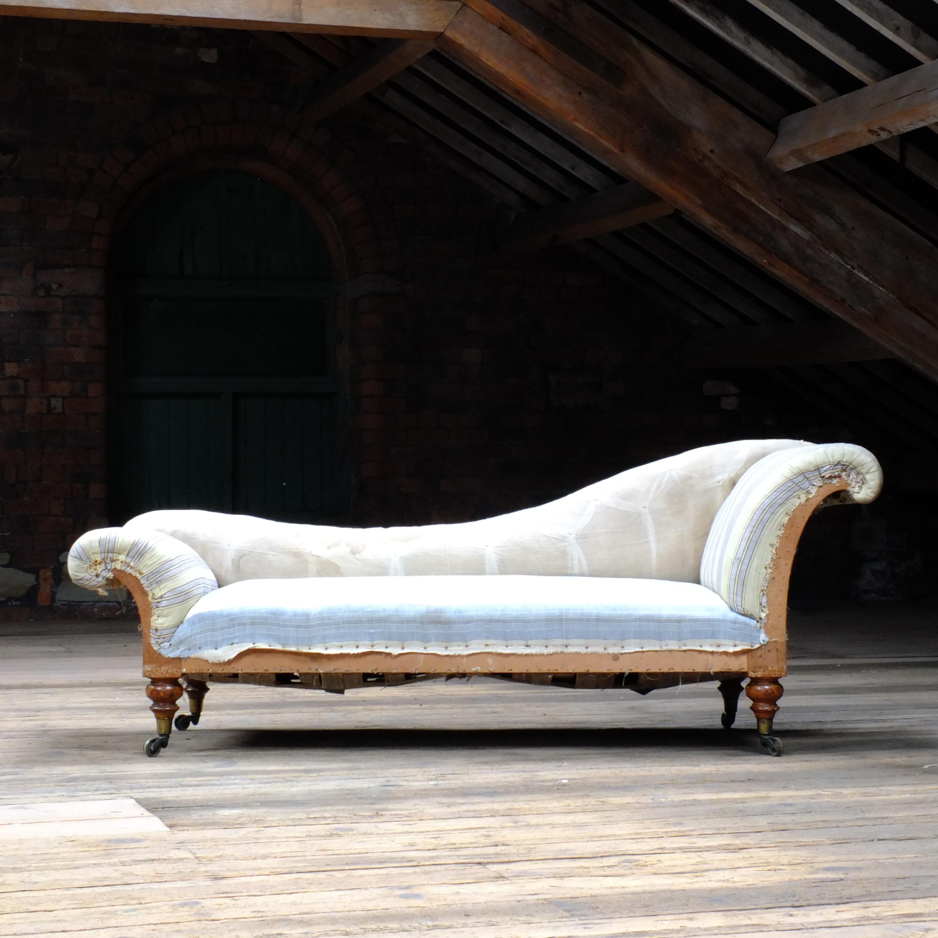 Antique 19th century sofa Chaise Lounge by C Hindley & Sons London C1860 2