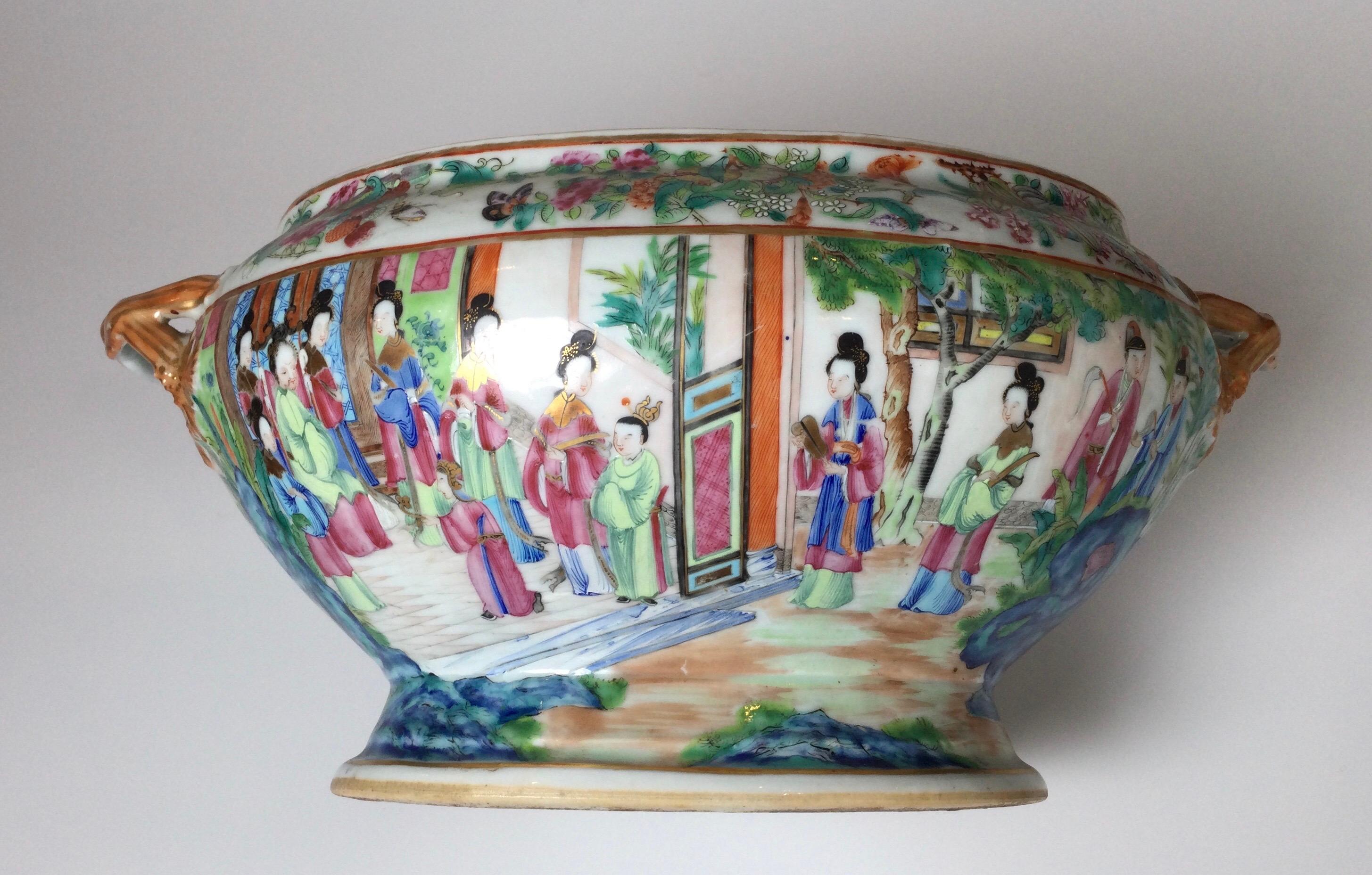 Mid 19th Century Chines Export Large Pedestal Tureen 2