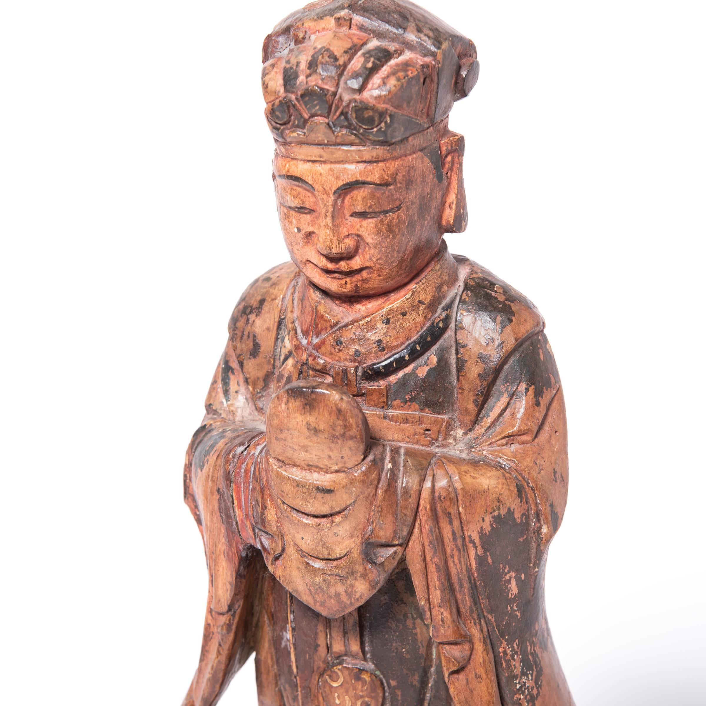 Mid-19th Century Chinese Carved Polychromed Altar Spirit In Good Condition In Chicago, IL