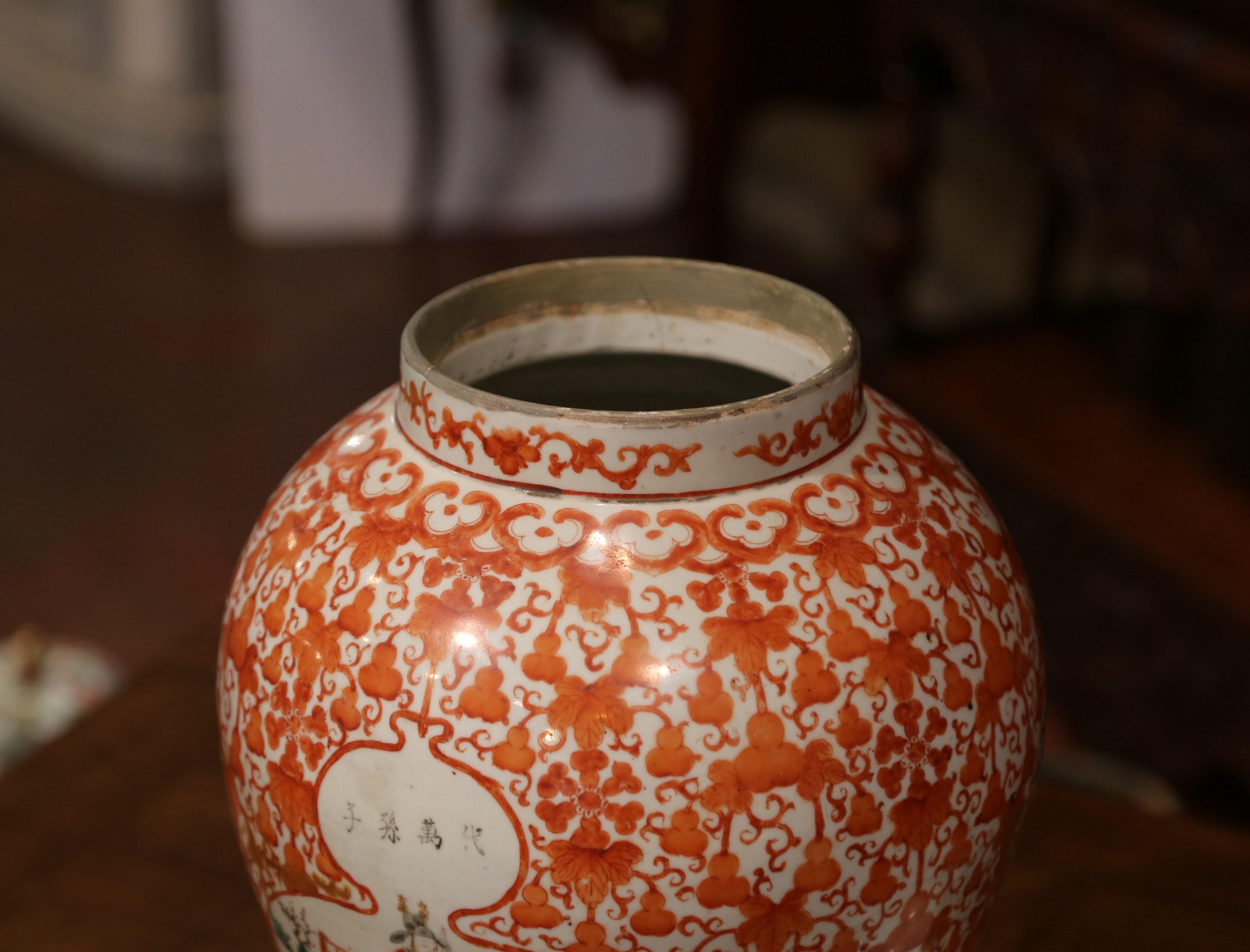 Mid-19th Century Chinese Hand Painted Porcelain Famille Rose Temple Jar with Lid For Sale 1