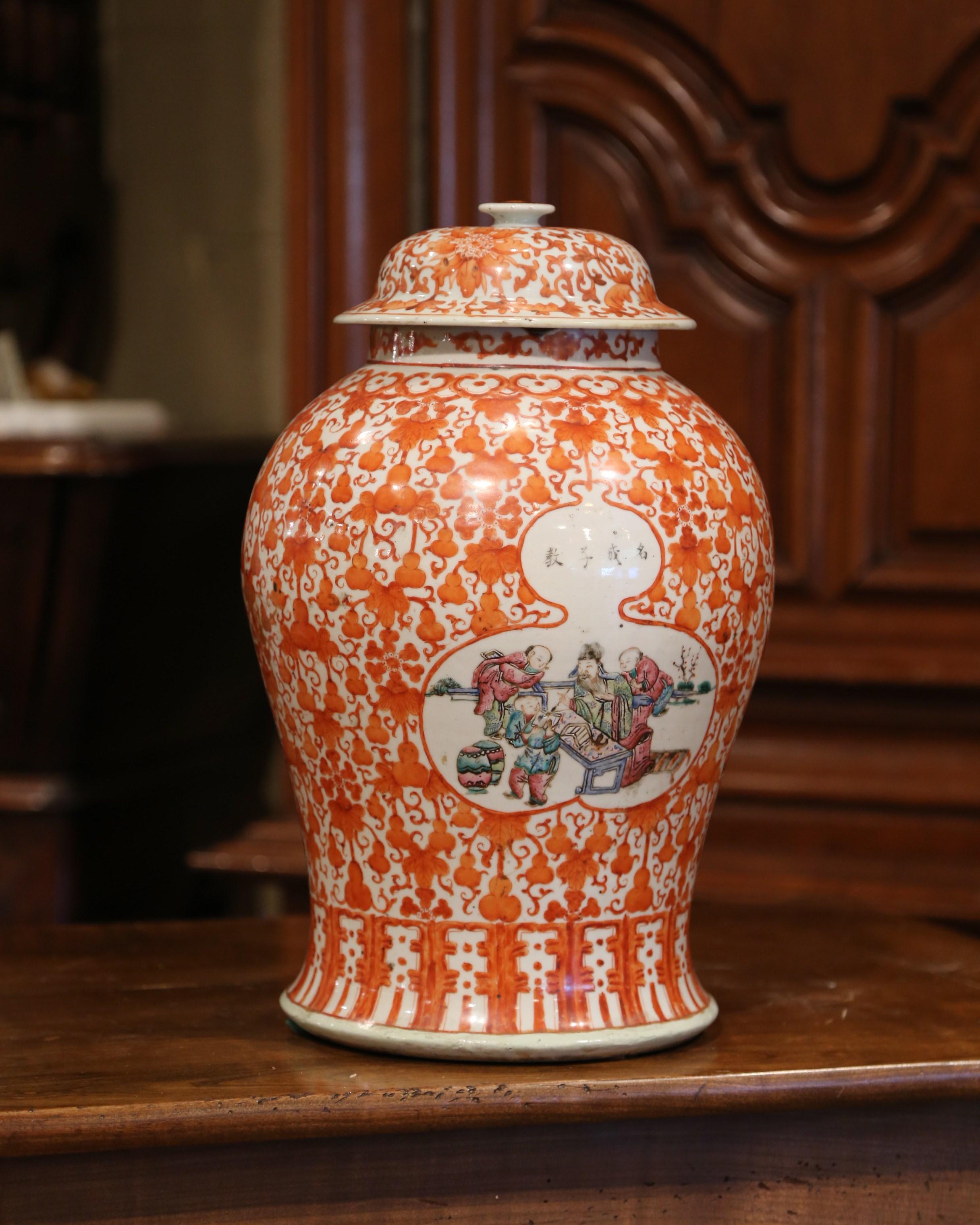 Mid-19th Century Chinese Hand Painted Porcelain Famille Rose Temple Jar with Lid For Sale 2