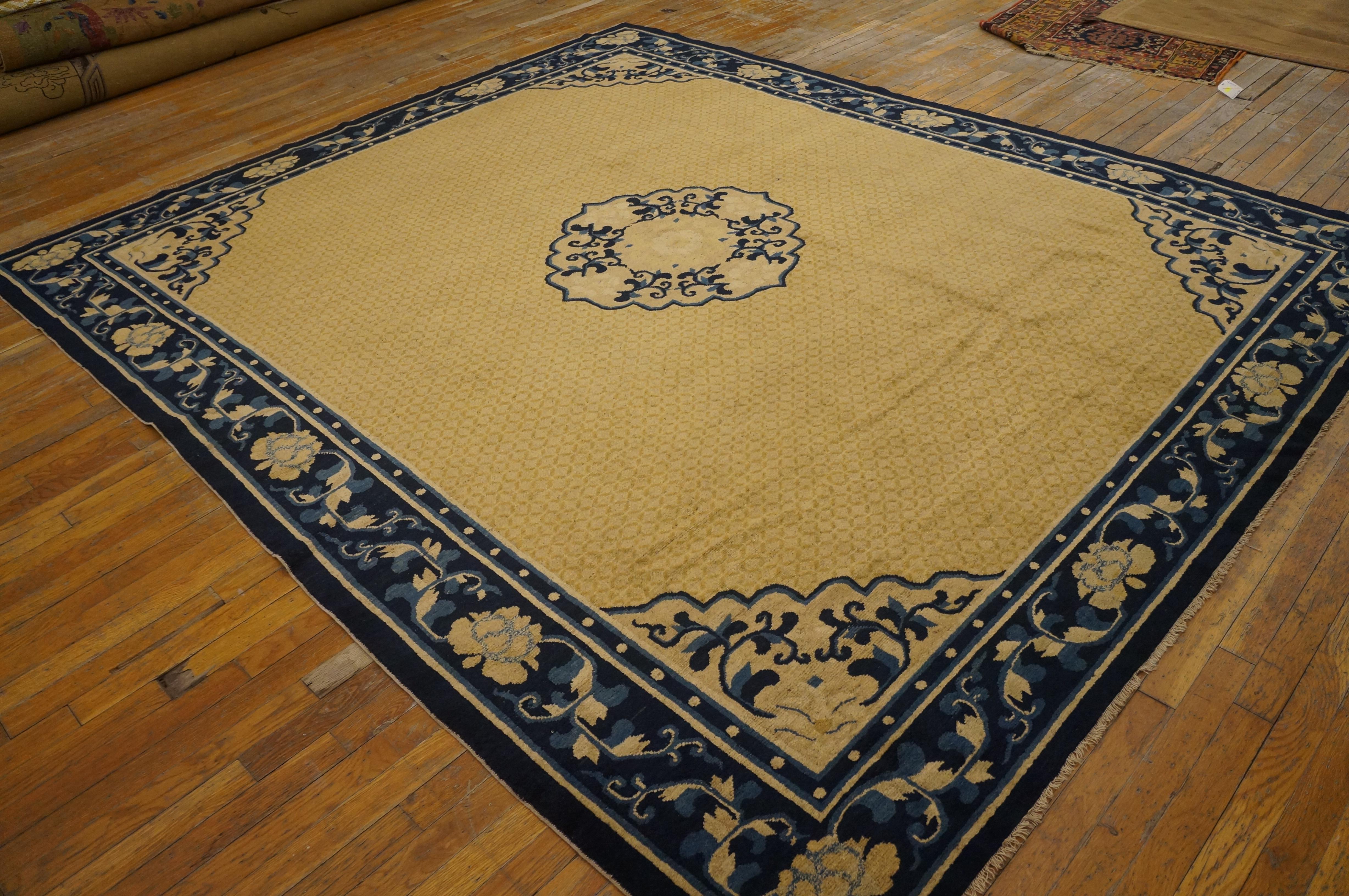 Noué à la main Tapis chinois Ningxia du milieu du 19ème siècle ( 8' x 9'4