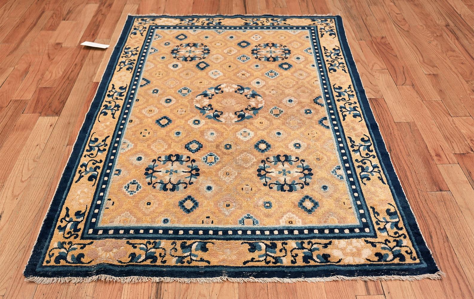 Nazmiyal Collection Mid-19th Century Chinese Ningxia Rug. 4 ft x 6 ft 4