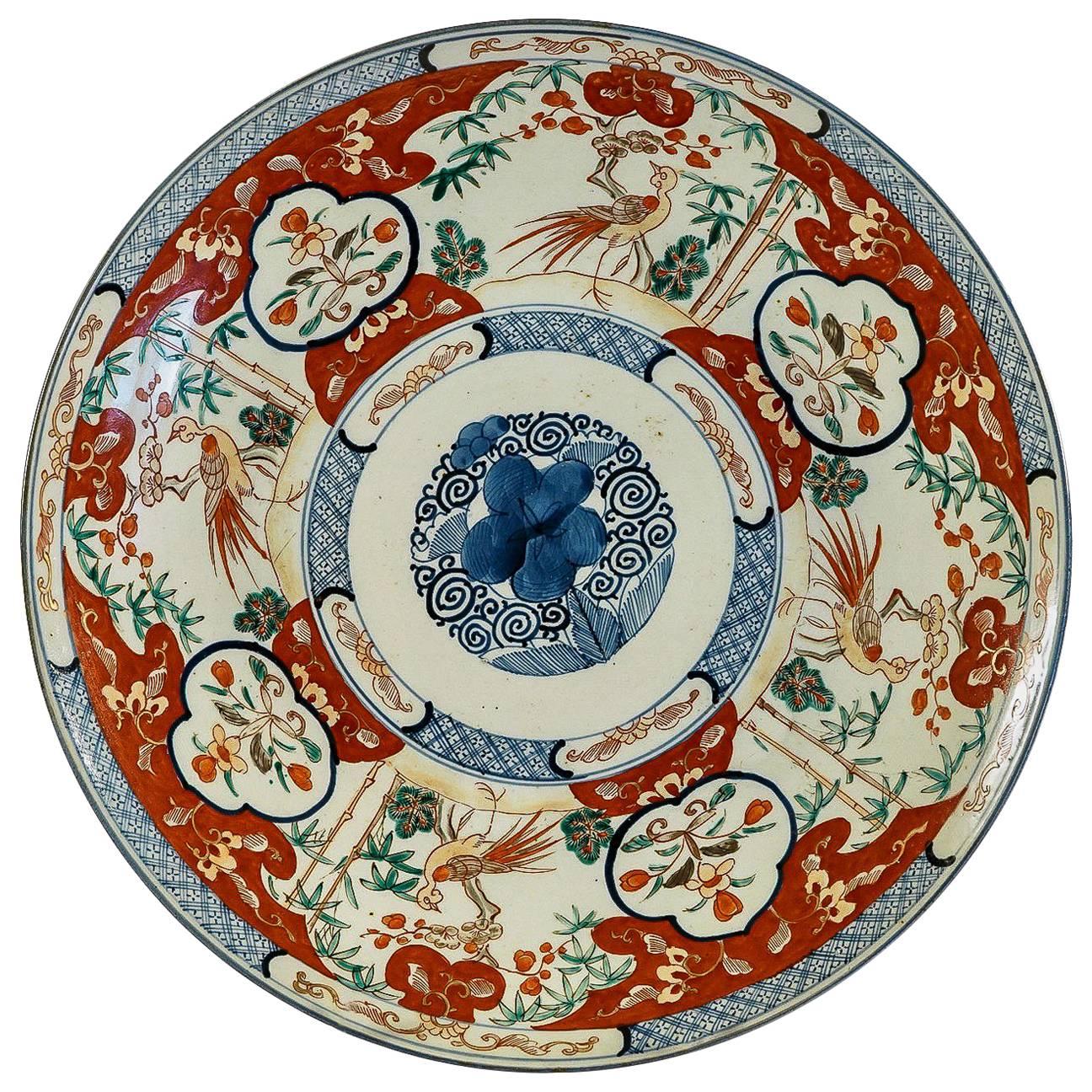 Mid-19th Century Chinese Polychrome Porcelain, Magnificent Round Dish circa 1850 For Sale