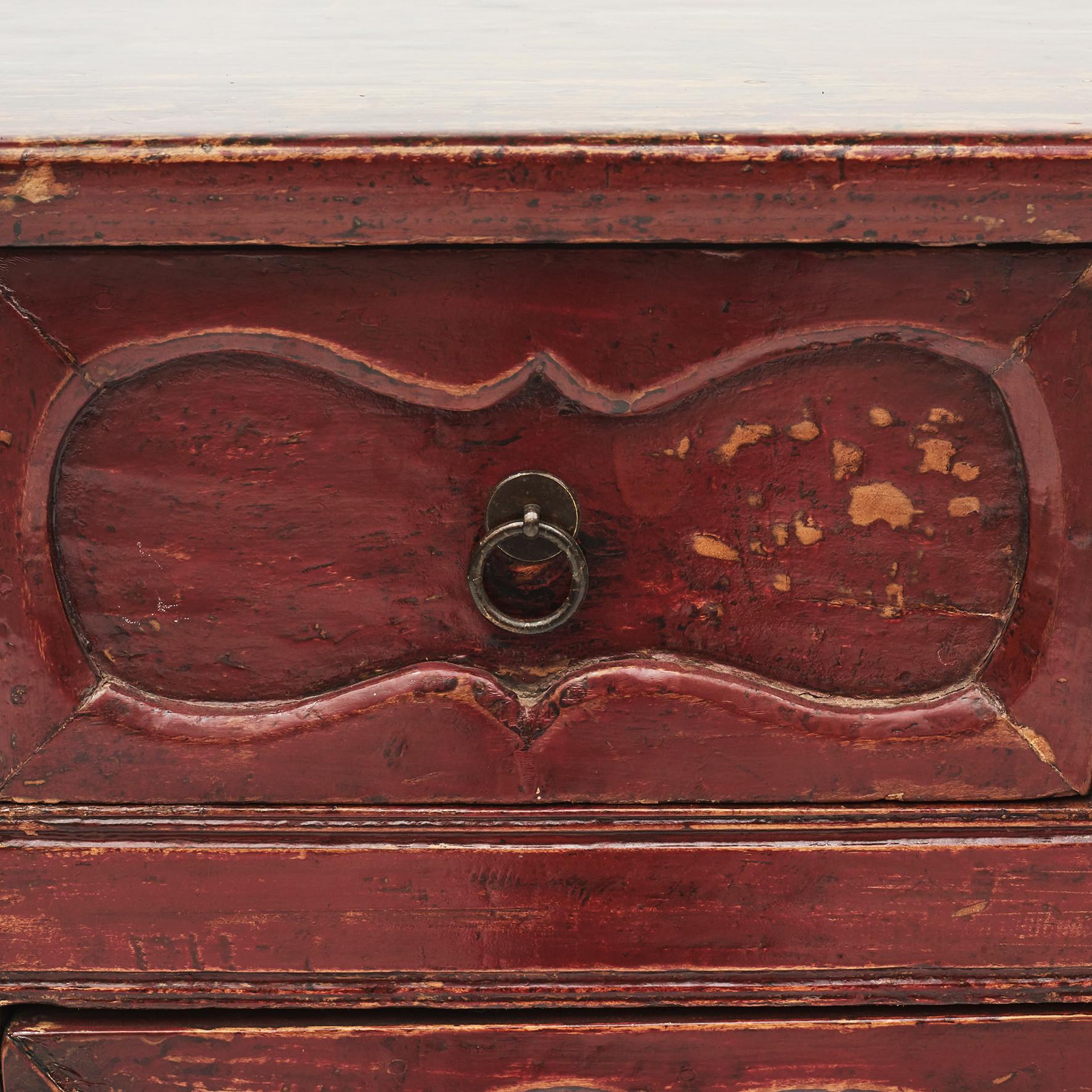Wood Mid-19th Century Chinese Red Lacquer Sideboard with 3 Drawers For Sale
