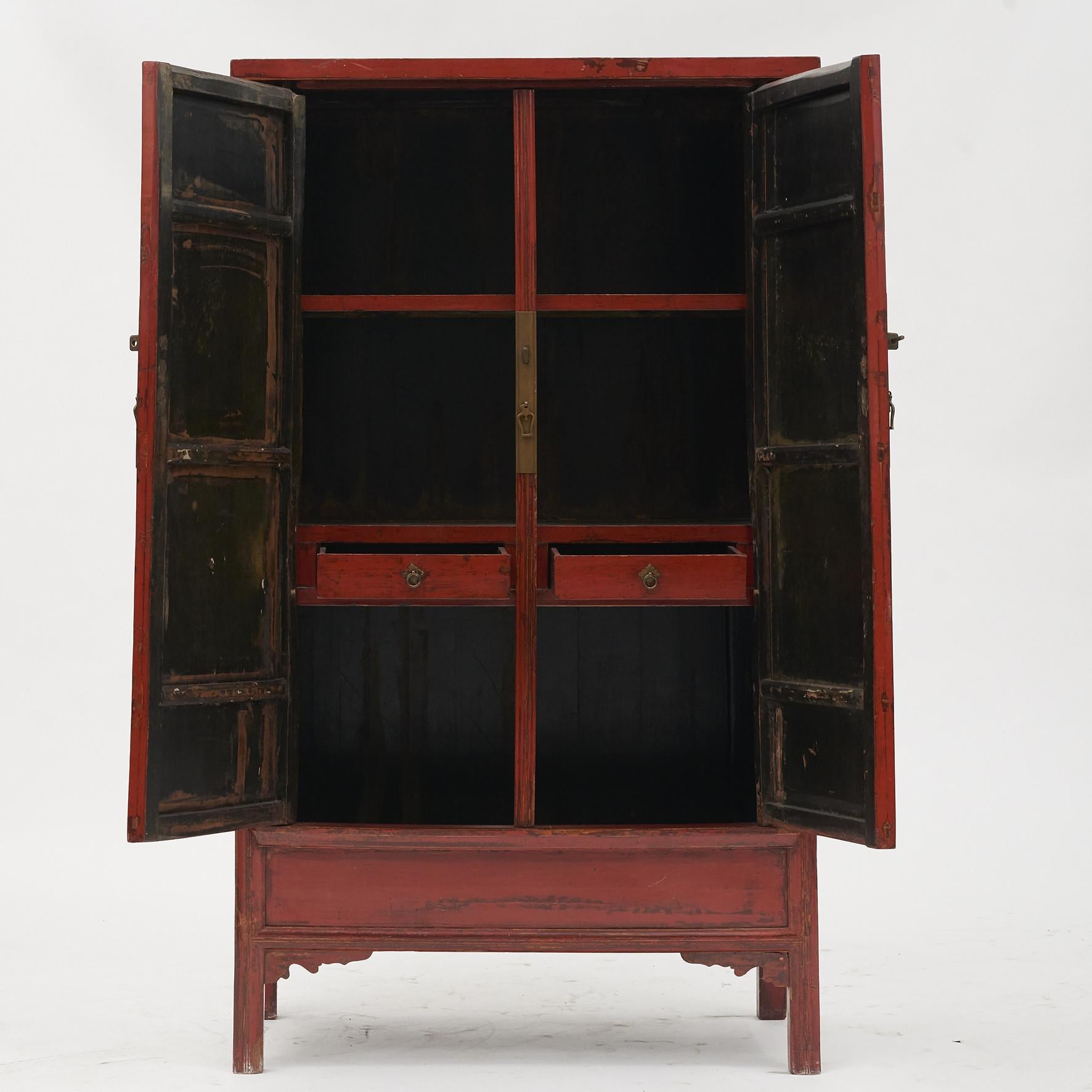 Qing Mid-19th Century Chinese Red Lacquered Wedding Cabinet