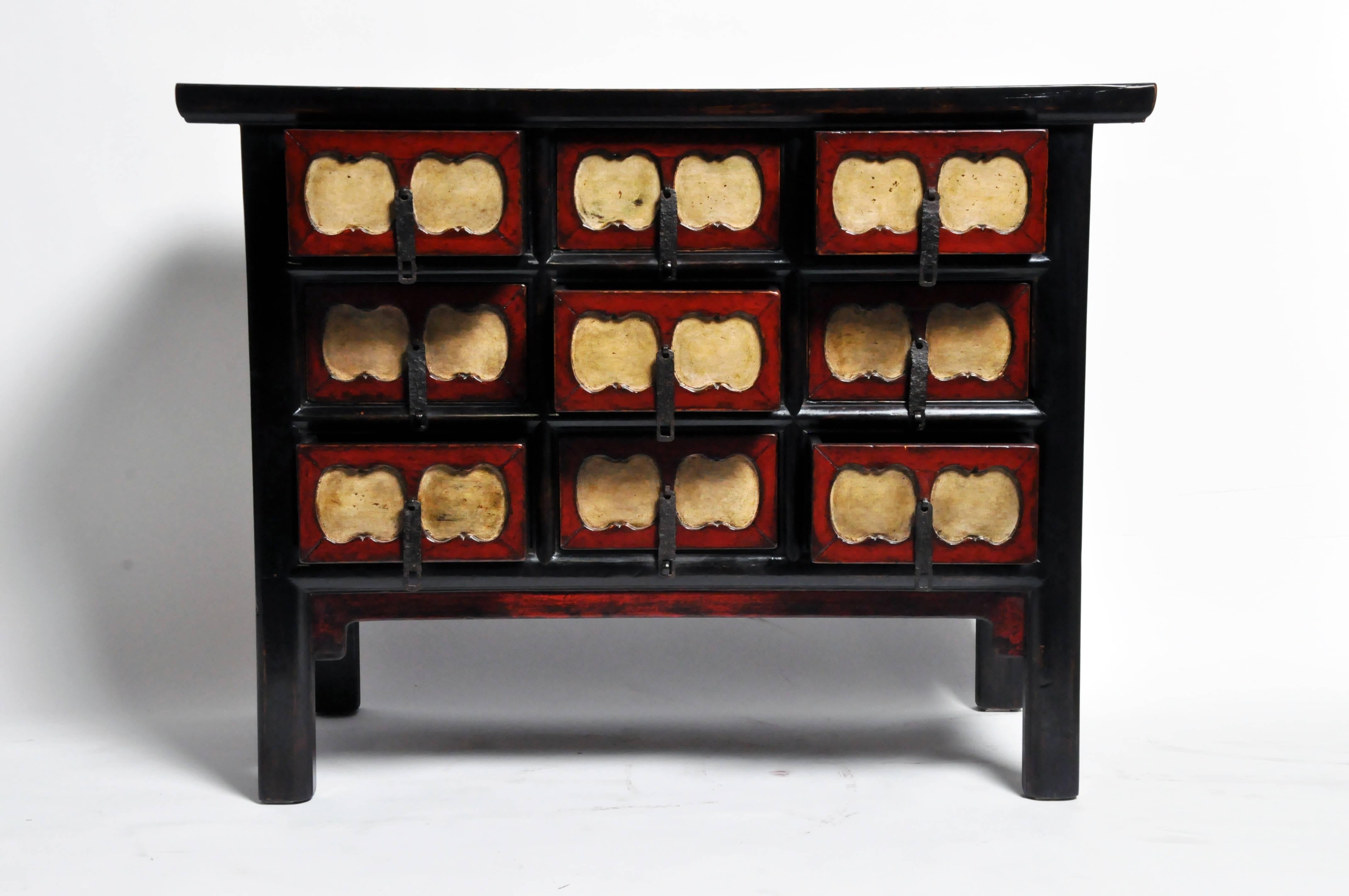 Chinese Side Chest with Nine Drawers 1