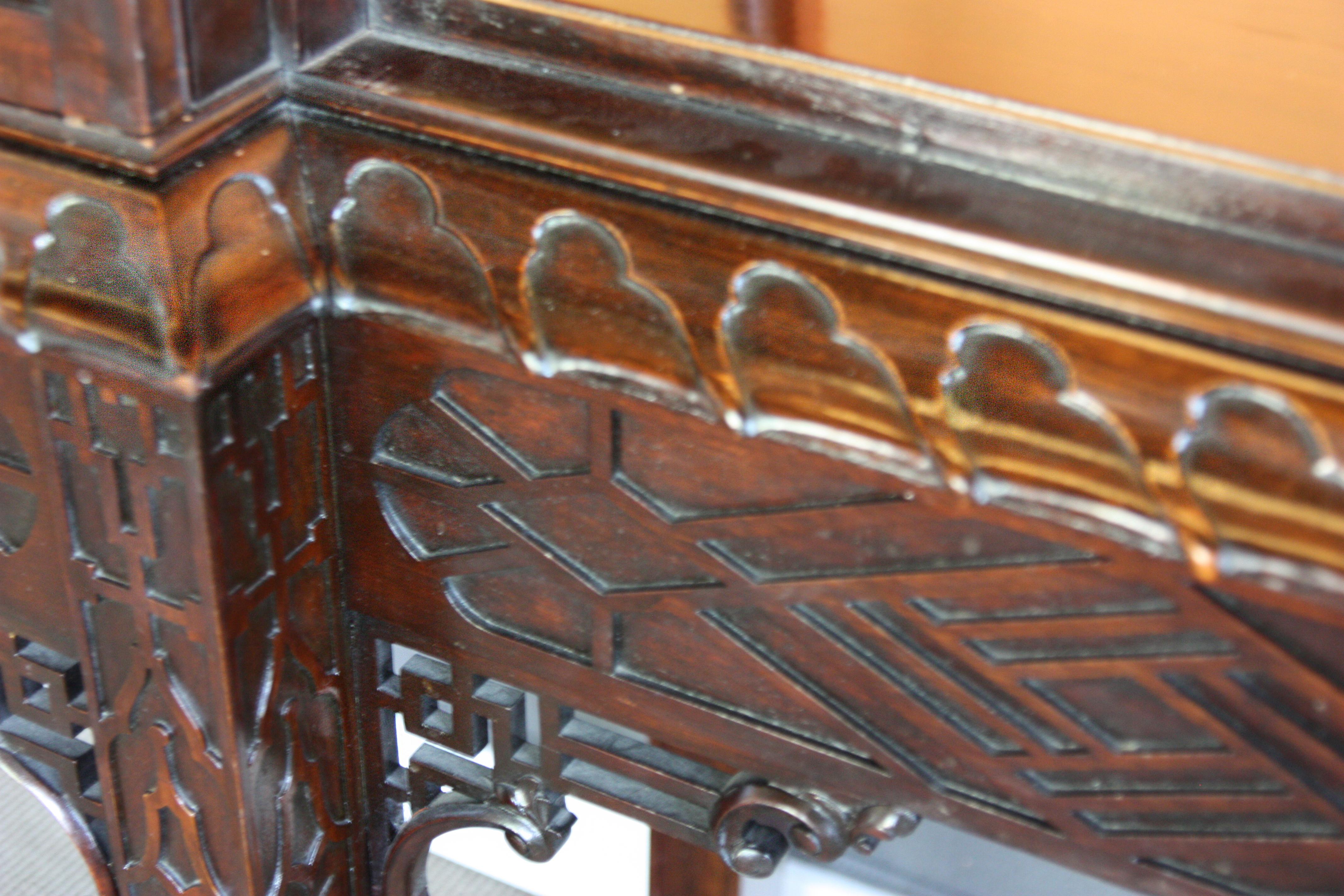 Mid-19th Century Chippendale Style China Cabinet in Mahogany In Good Condition In San Antonio, TX