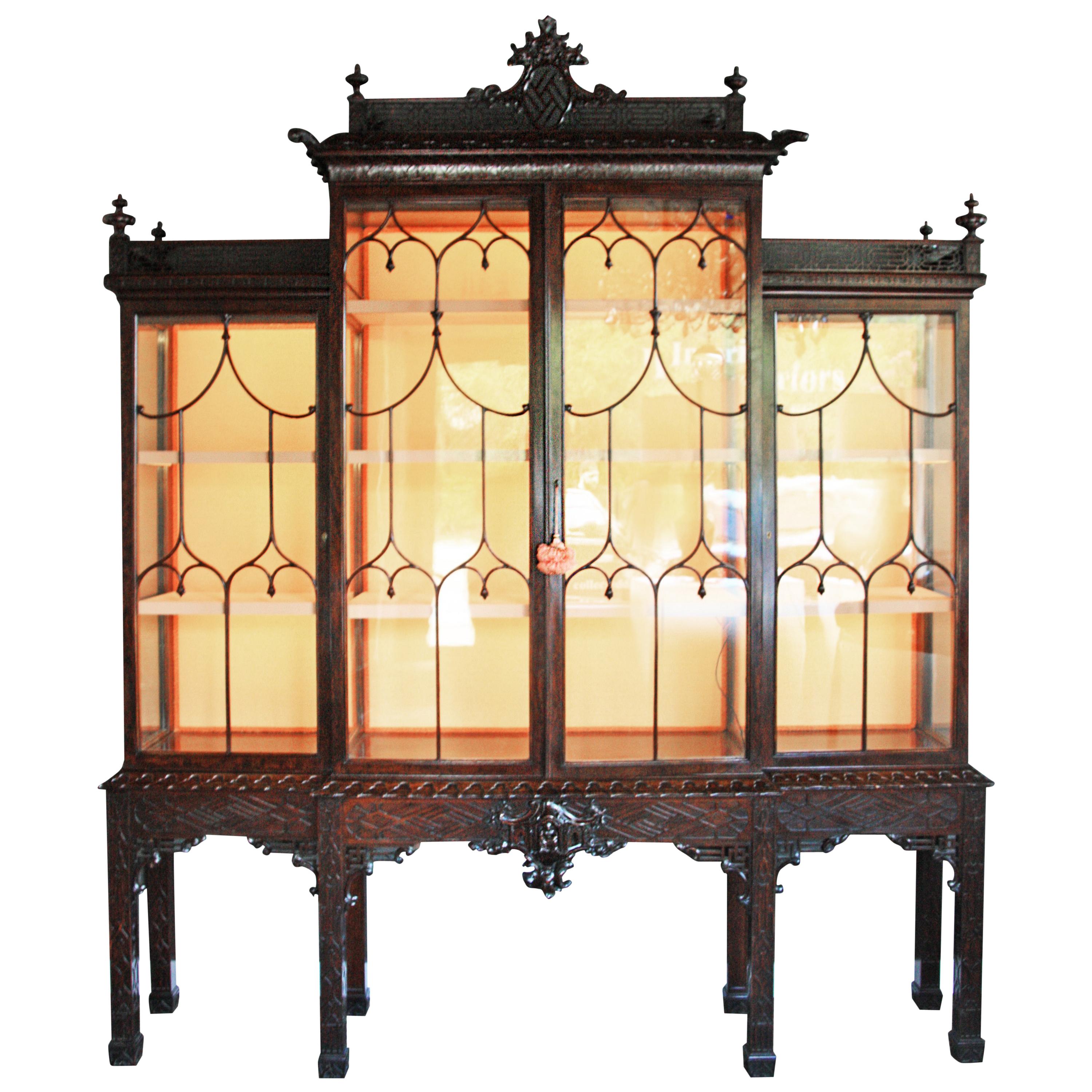 Mid-19th Century Chippendale Style China Cabinet in Mahogany