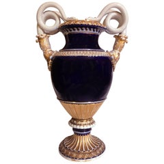 Urne néoclassique du milieu du XIXe siècle en cobalt et doré