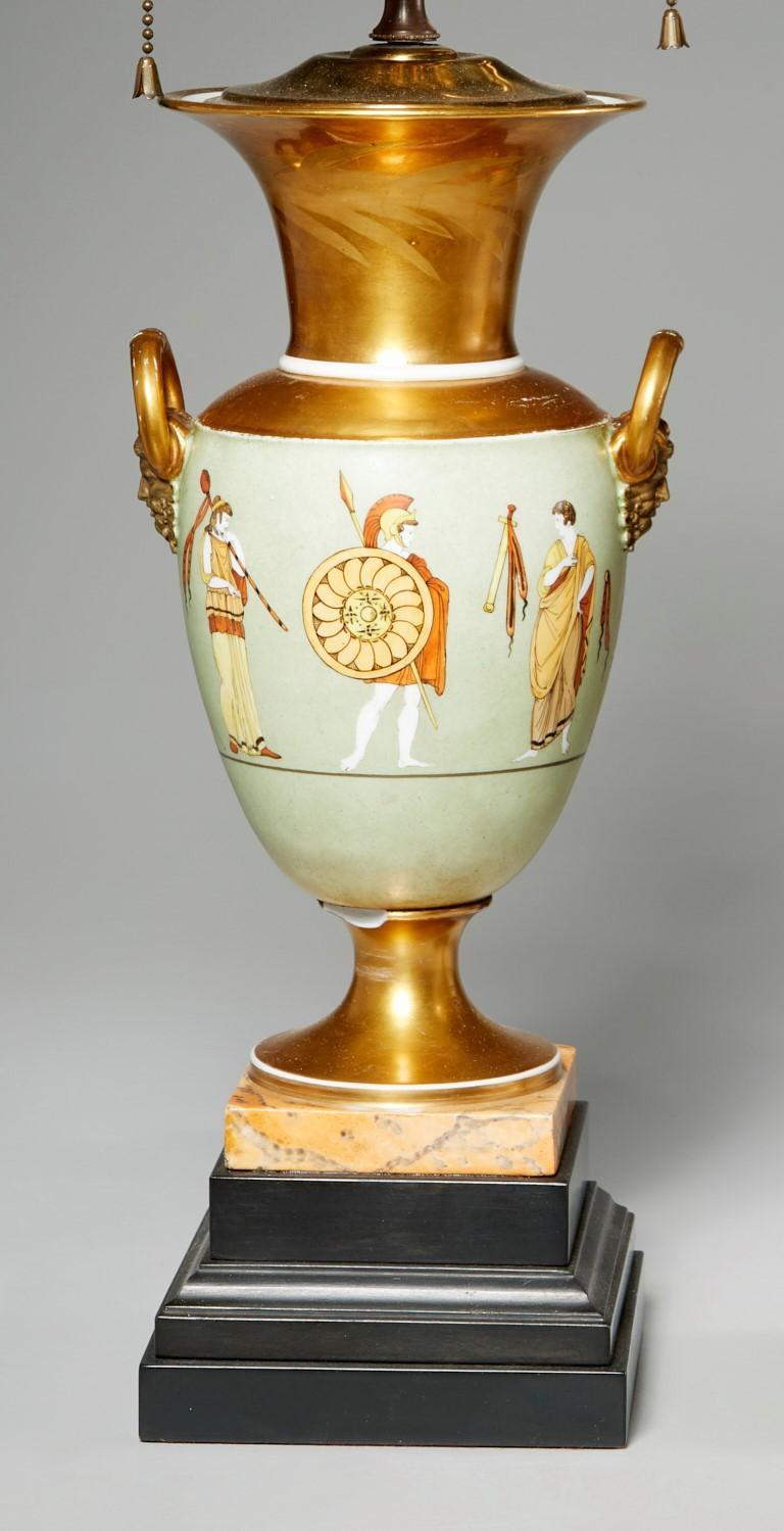 Kontinentale Porzellanurne aus der Mitte des 19. Jahrhunderts, umgewandelt in eine Lampe (Unbekannt) im Angebot