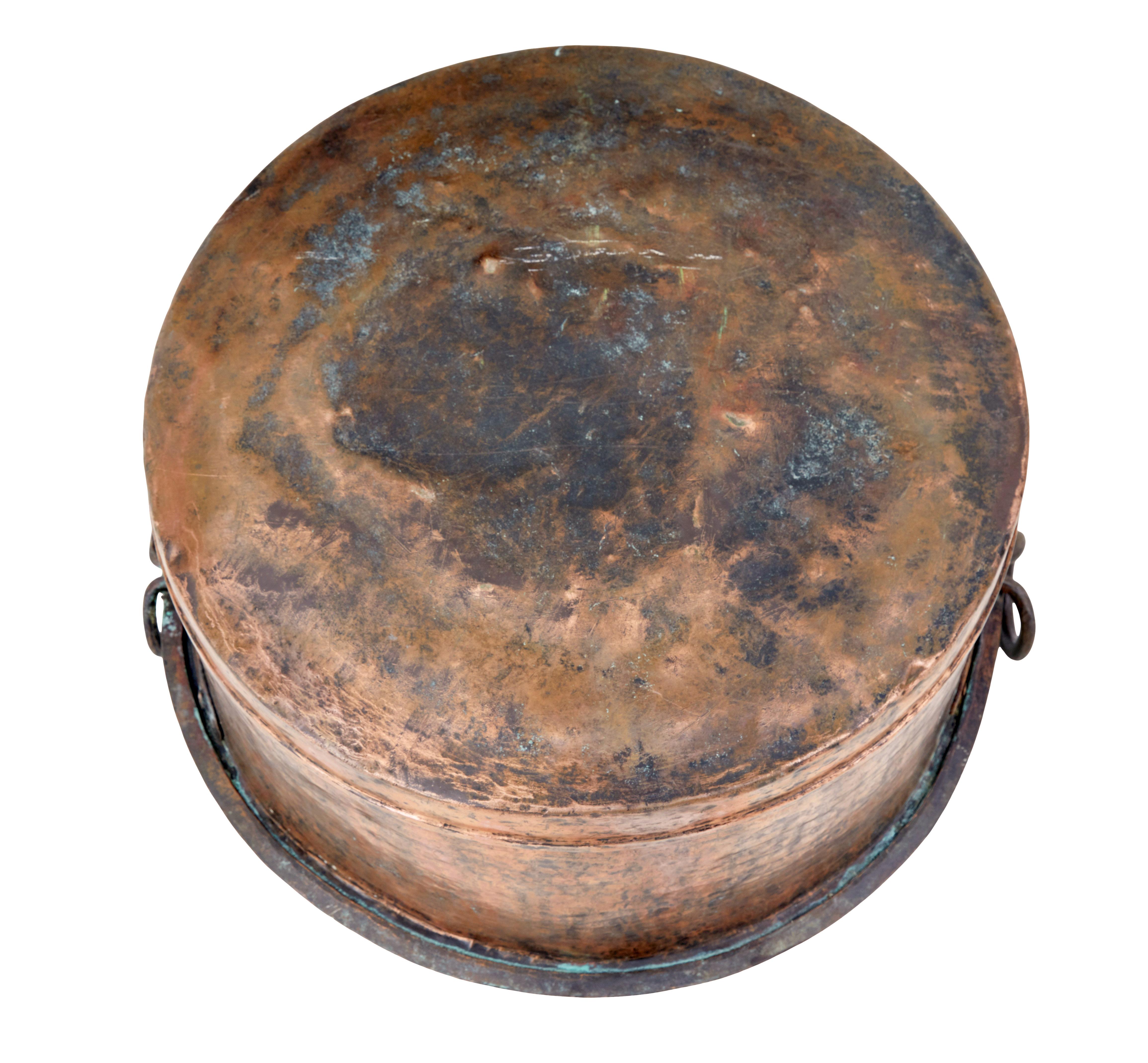 Hand-Crafted Mid 19th century copper cooking vessel For Sale
