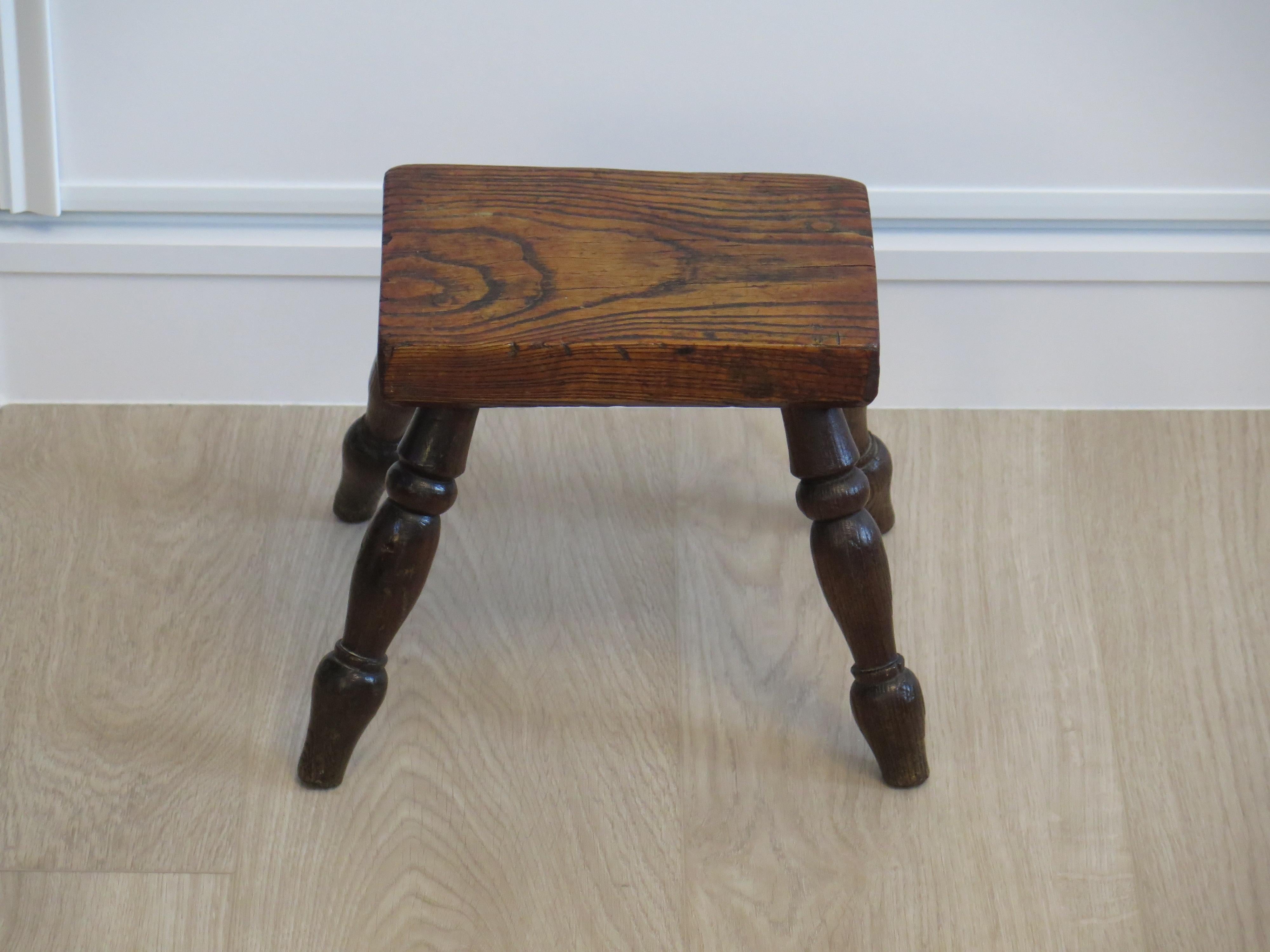 Mid 19th Century Country Candle Stool in Elm, English, circa 1840 For Sale 4