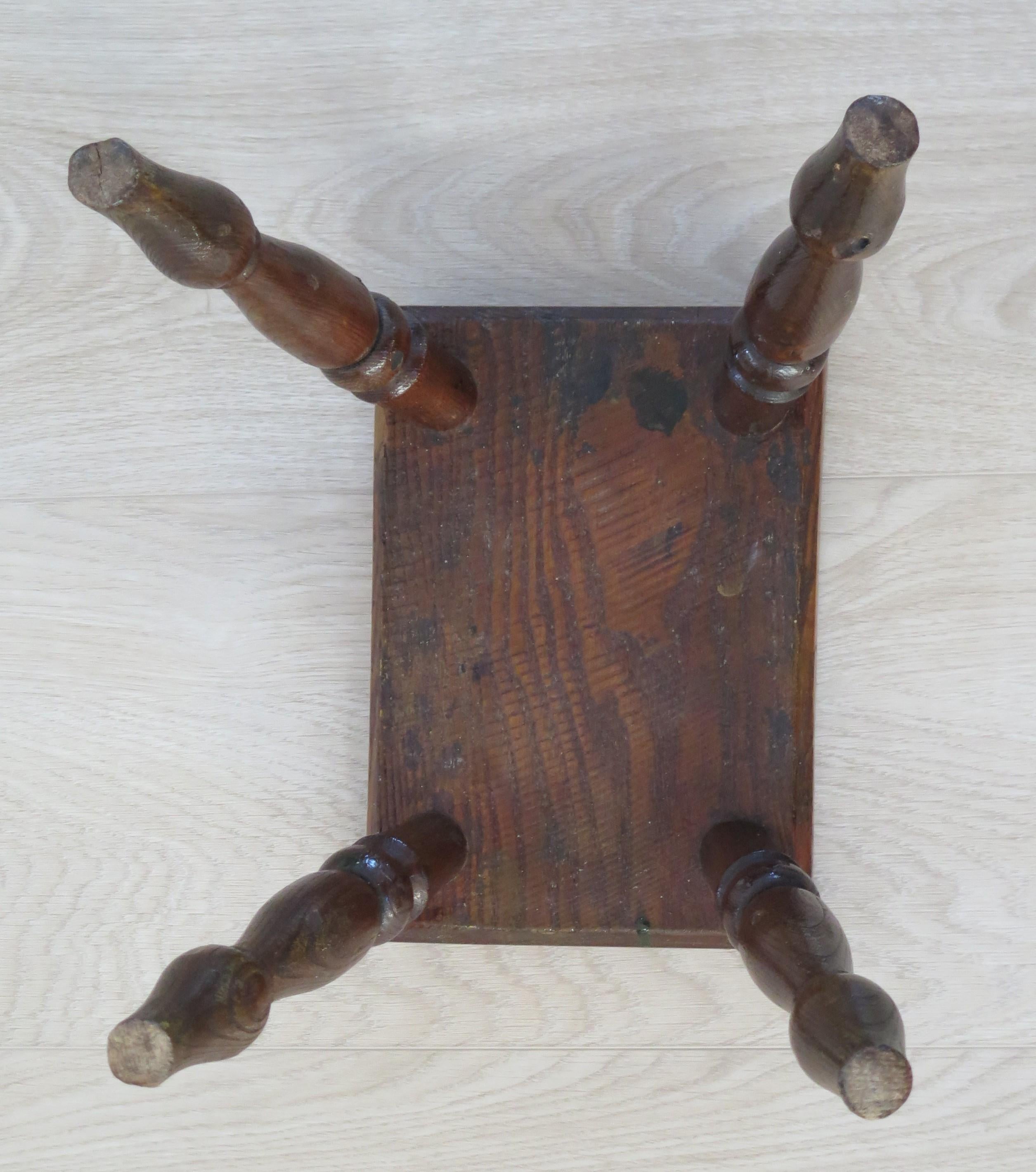 Mid 19th Century Country Candle Stool in Elm, English, circa 1840 For Sale 3