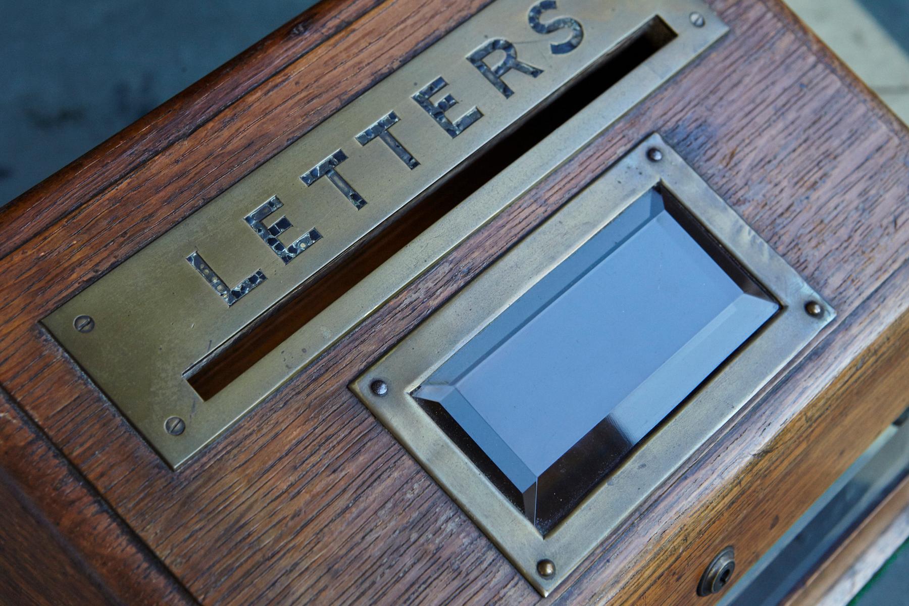 Mid-19th Century Country House Oak Letter Box with Brass Slot and Beveled Glass 5