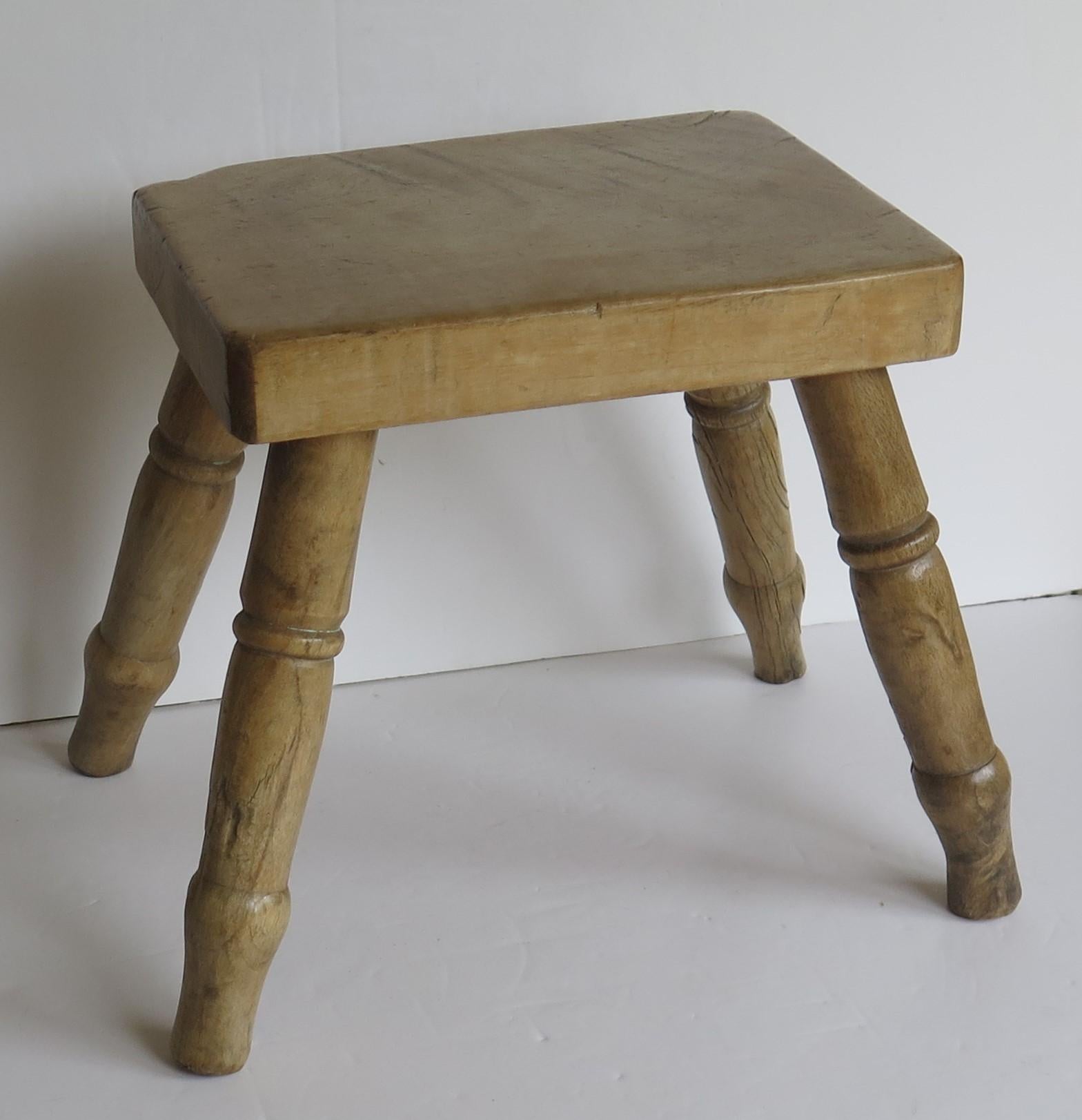 Mid 19th Century Country Milking Stool or Stand Solid Sycamore English, Ca 1840 3