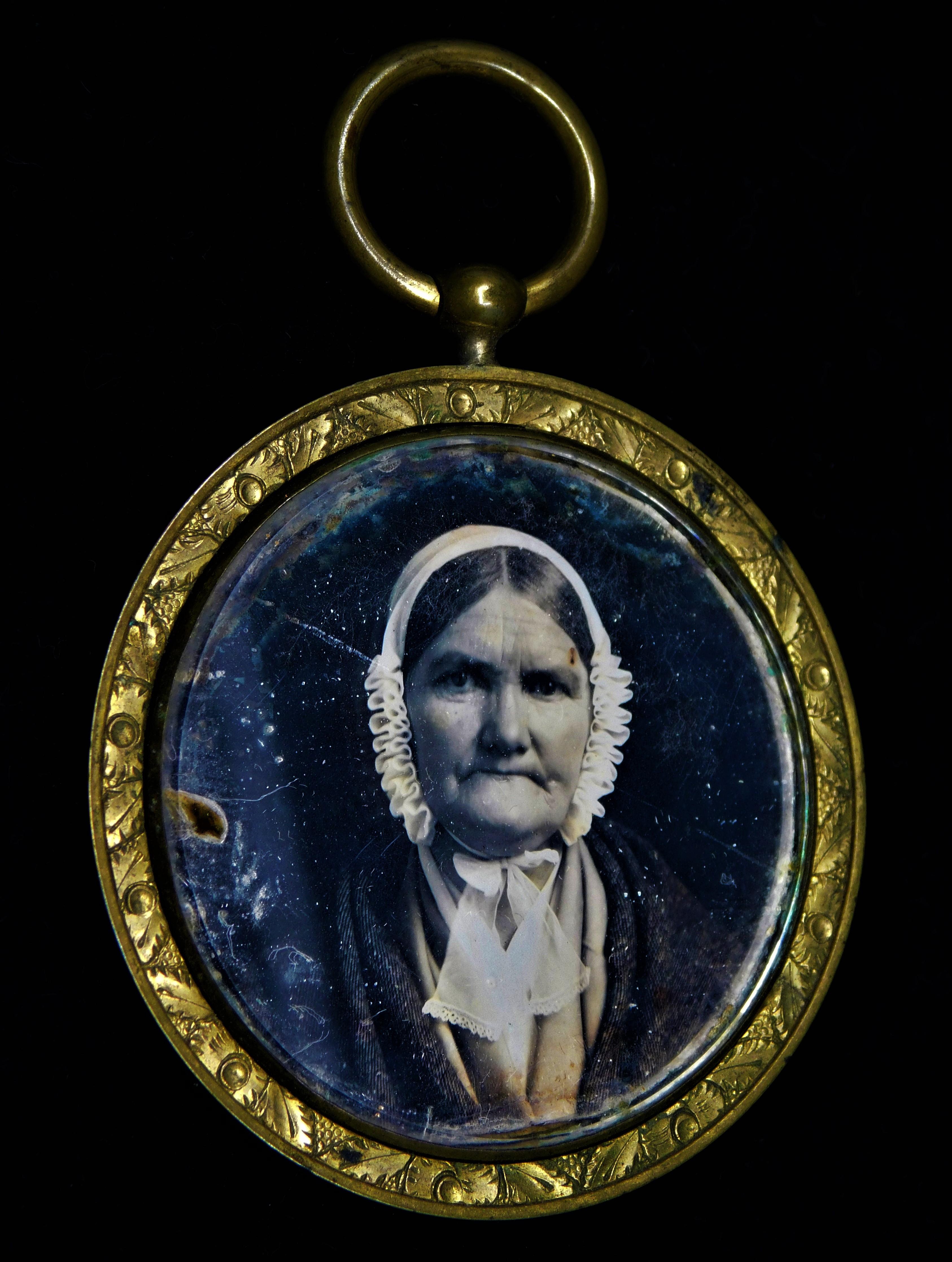 English Mid 19th Century Daguerreotype Jewelry