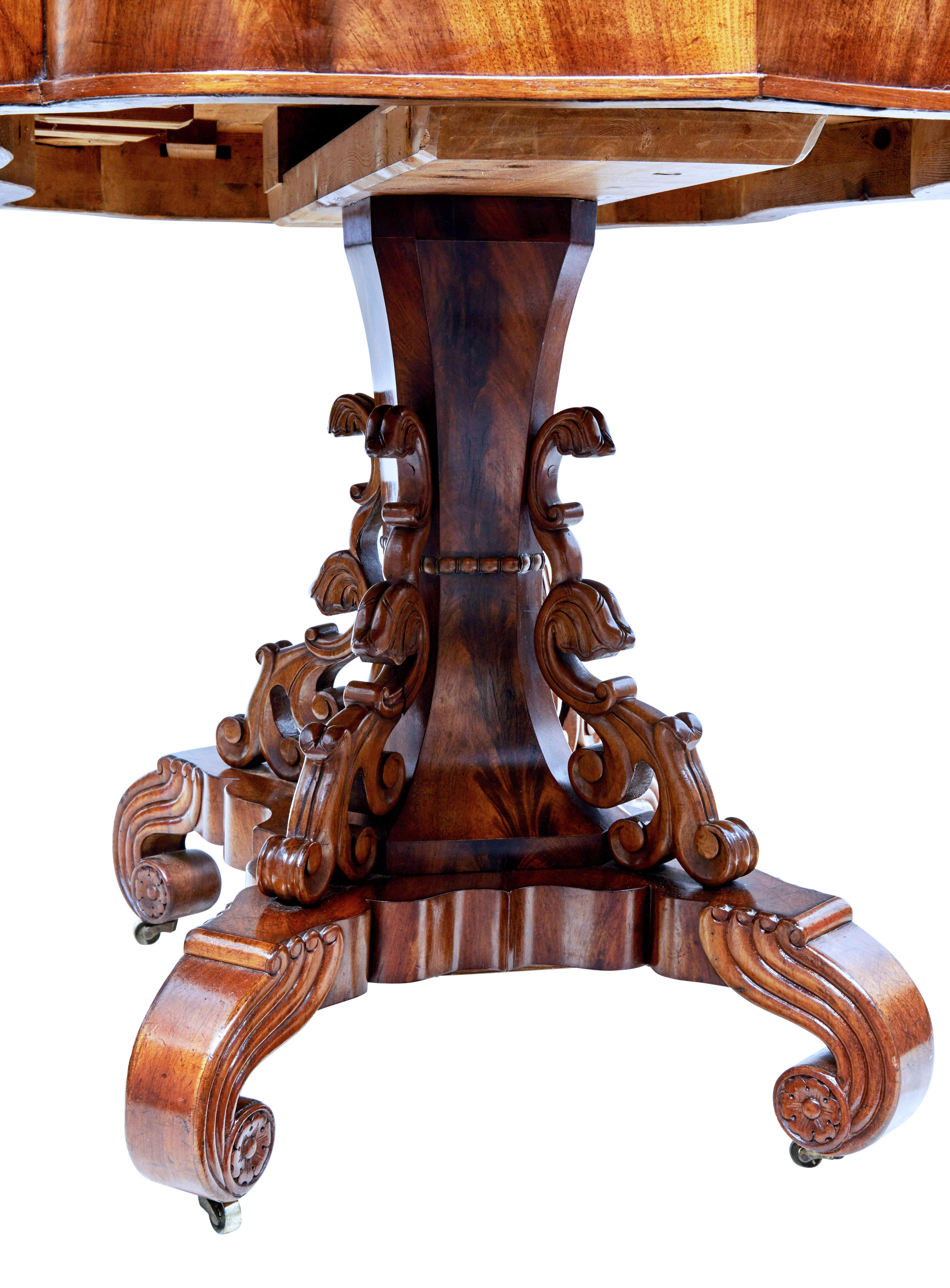 Mid-19th Century Danish Carved Flame Mahogany Center Table In Good Condition In Debenham, Suffolk