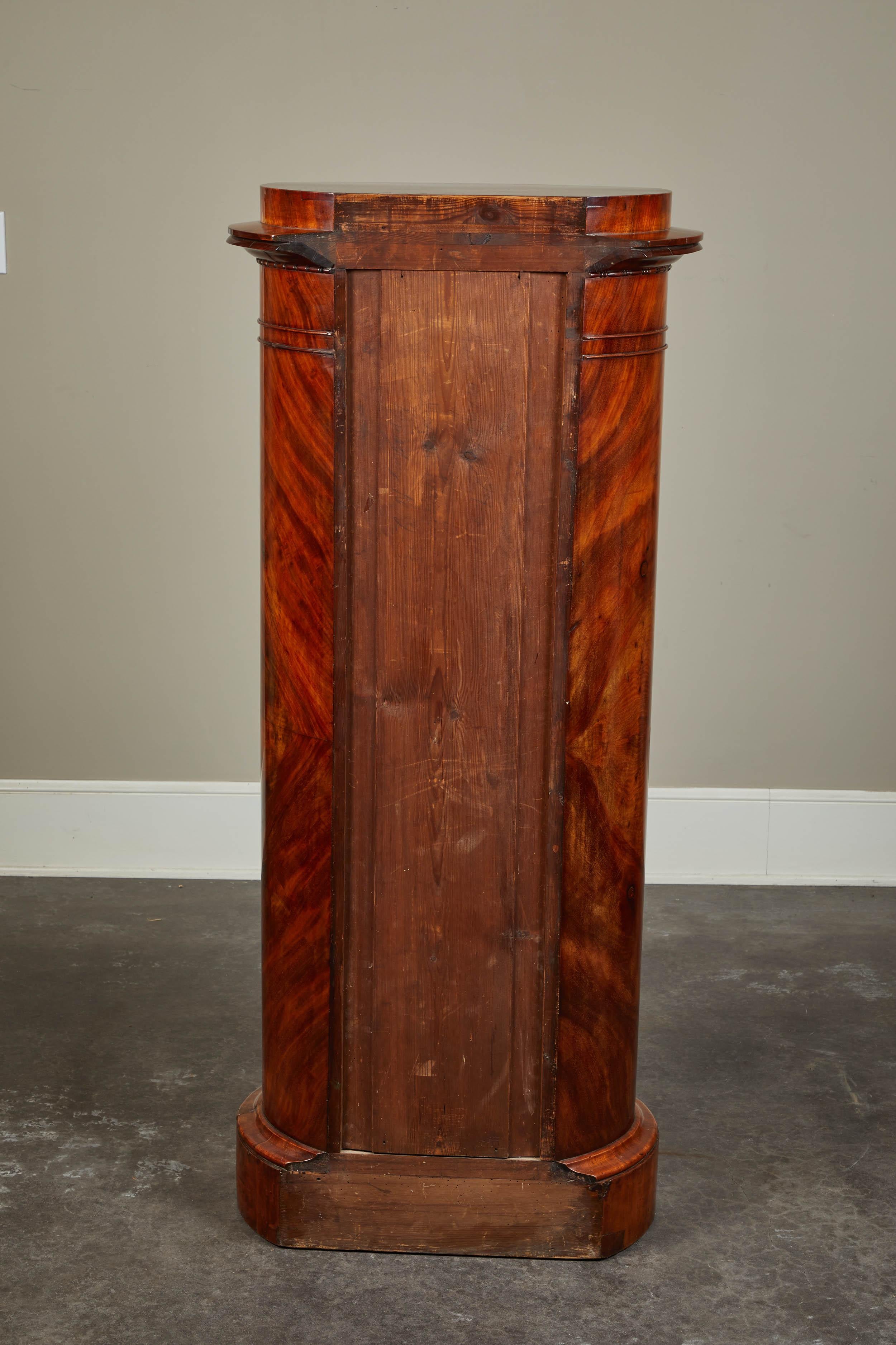 Mid-19th Century Danish Mahogany Biedermeier Pedestal Cabinet In Good Condition In Pasadena, CA