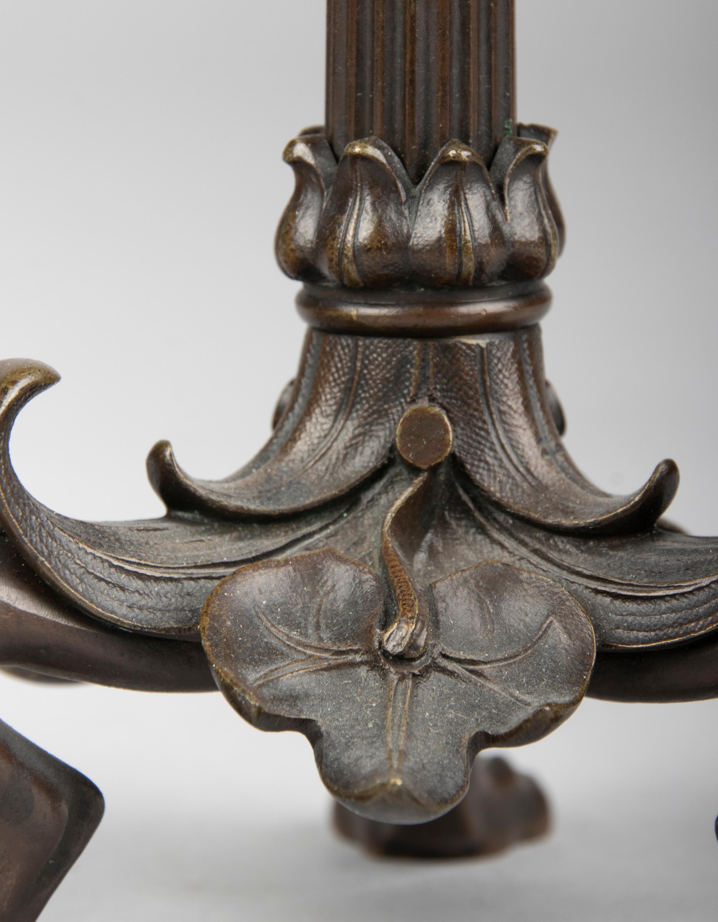 Bronze patinierte Kerzenhalter im Empire-Stil aus der Mitte des 19. Jahrhunderts im Angebot 10