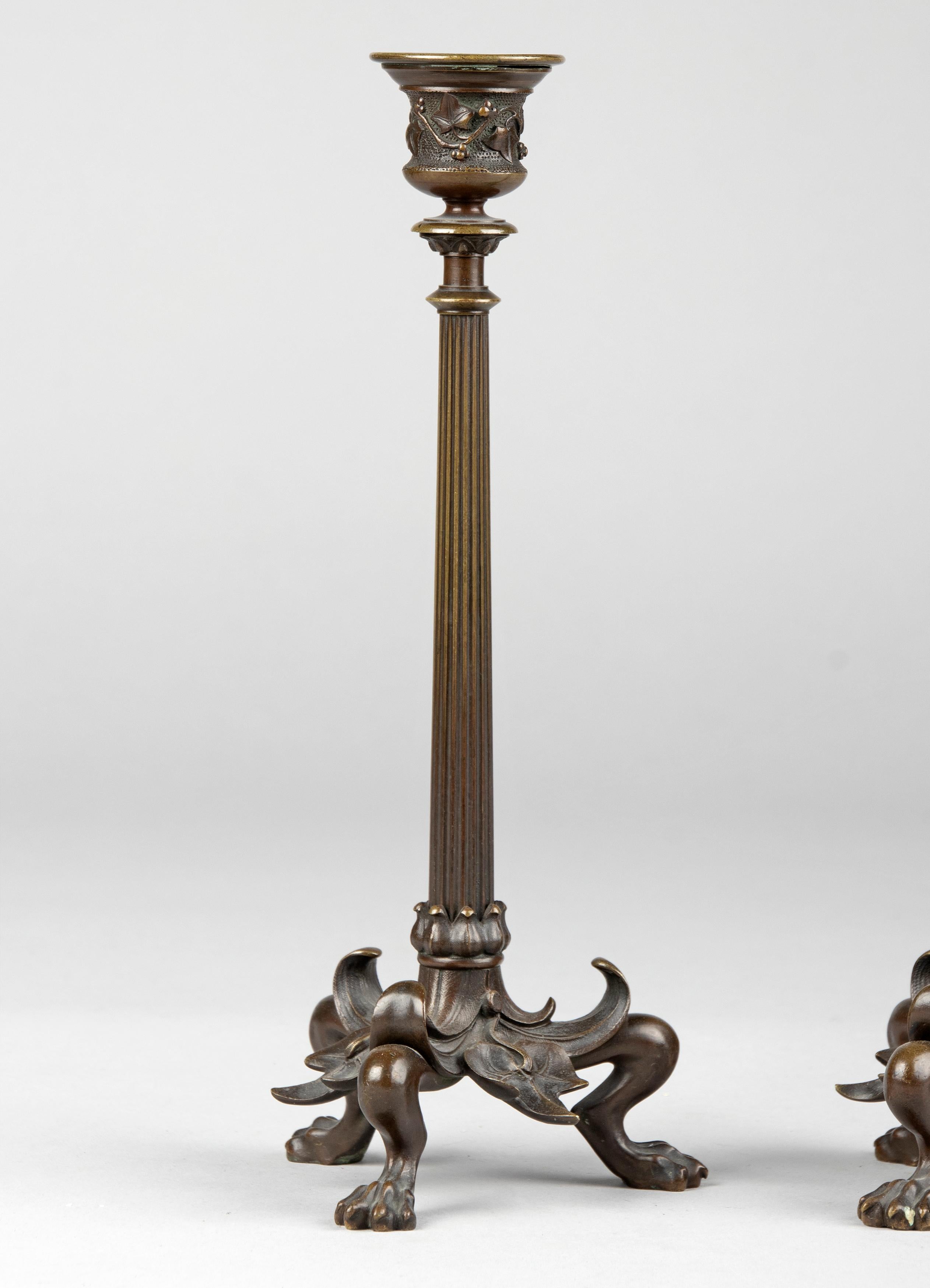 Bronze patinierte Kerzenhalter im Empire-Stil aus der Mitte des 19. Jahrhunderts im Angebot 1