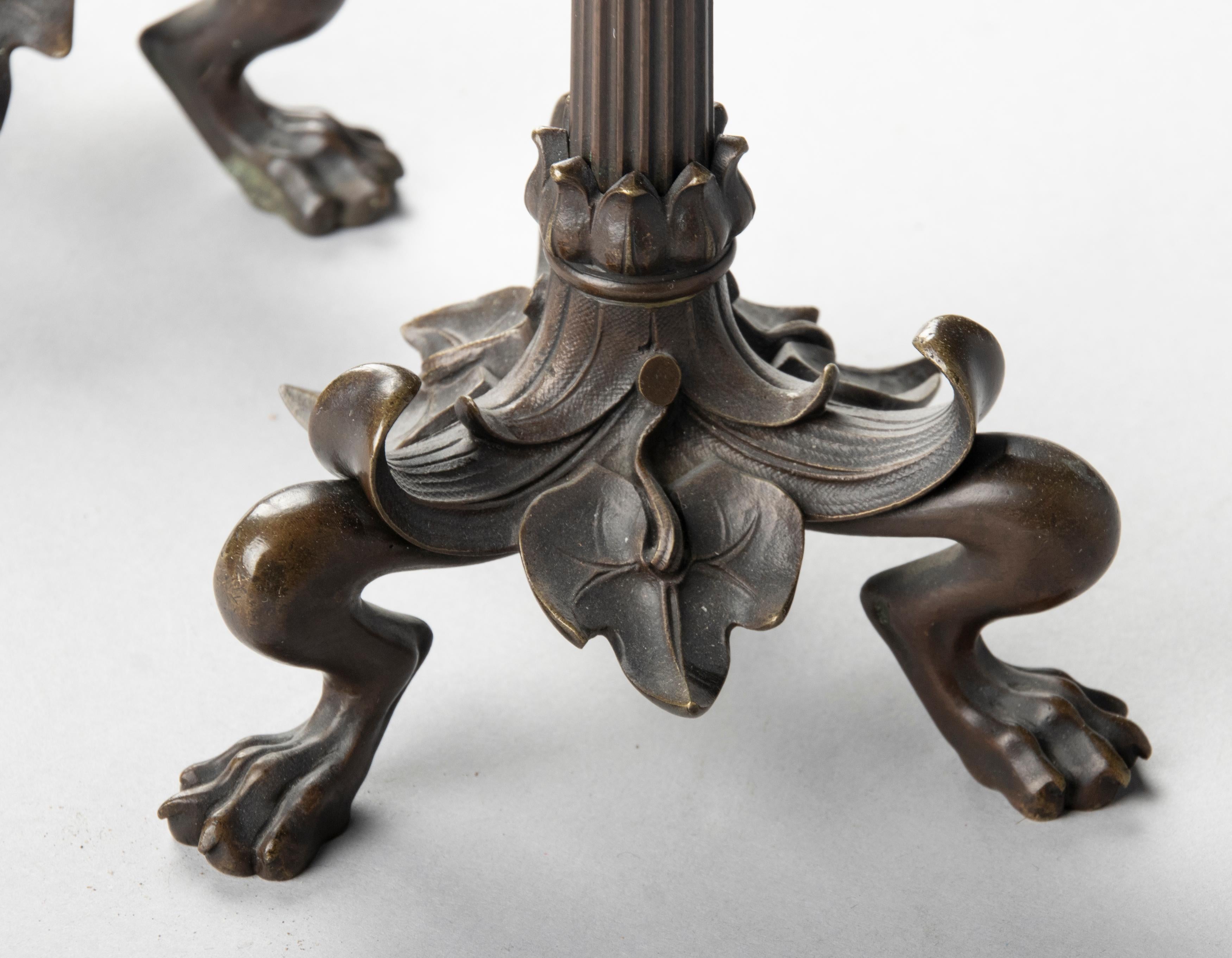 Chandeliers en bronze patiné de style Empire du milieu du XIXe siècle en vente 4