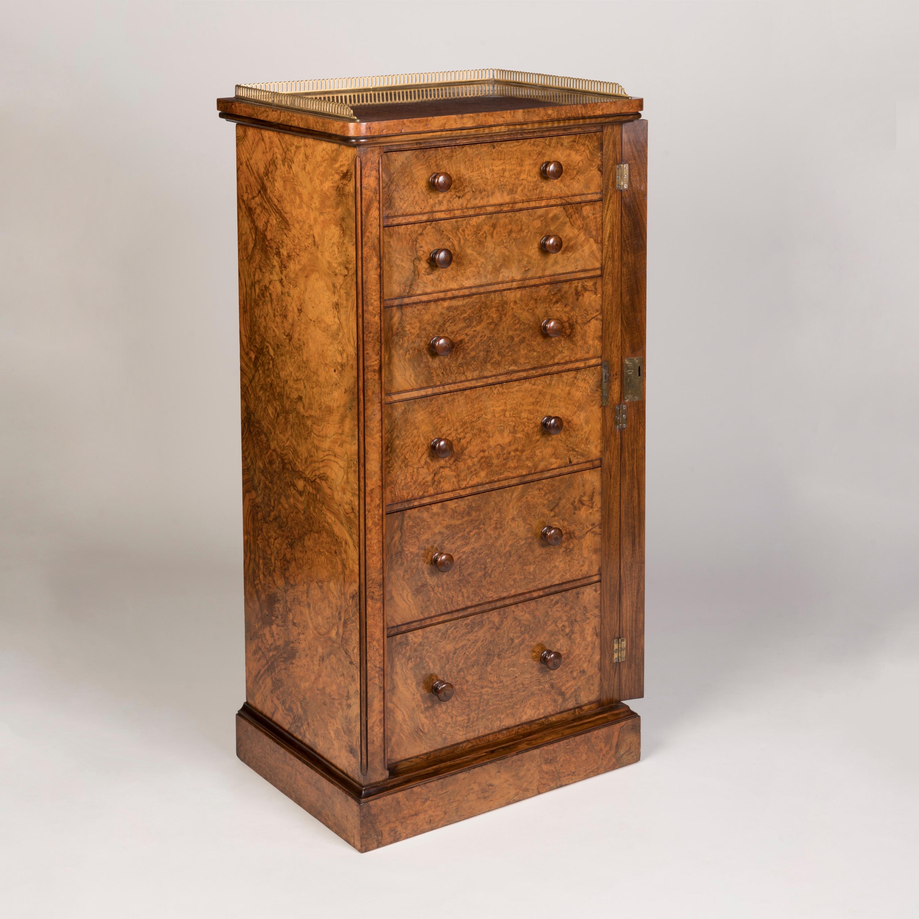 Mid-19th Century English Burr Walnut Wellington Chest by Holland & Sons In Good Condition For Sale In London, GB