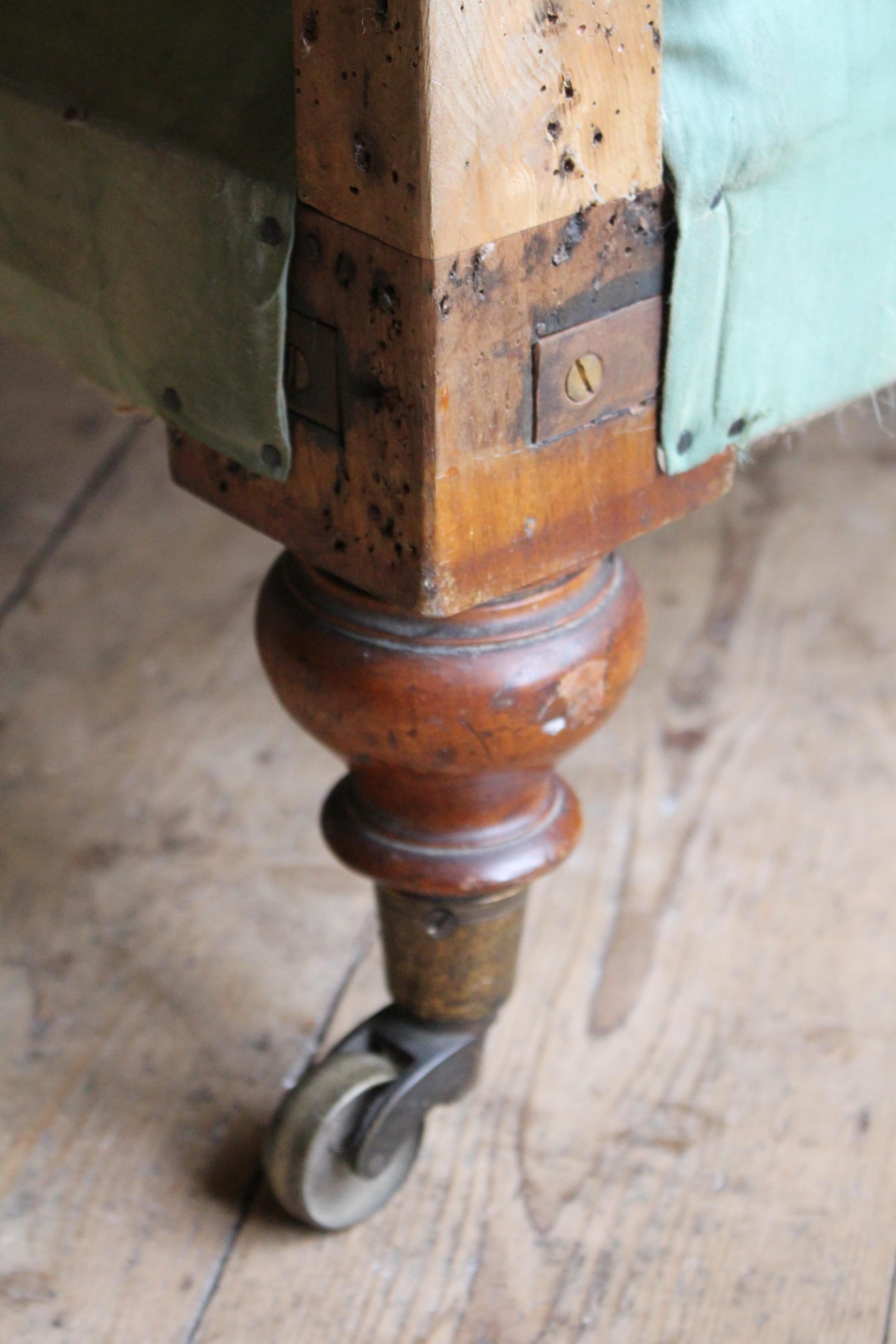 Casa de campo inglesa de mediados del siglo XIX Sofá / Chaise longue Charles Hindley & Sons en venta 6