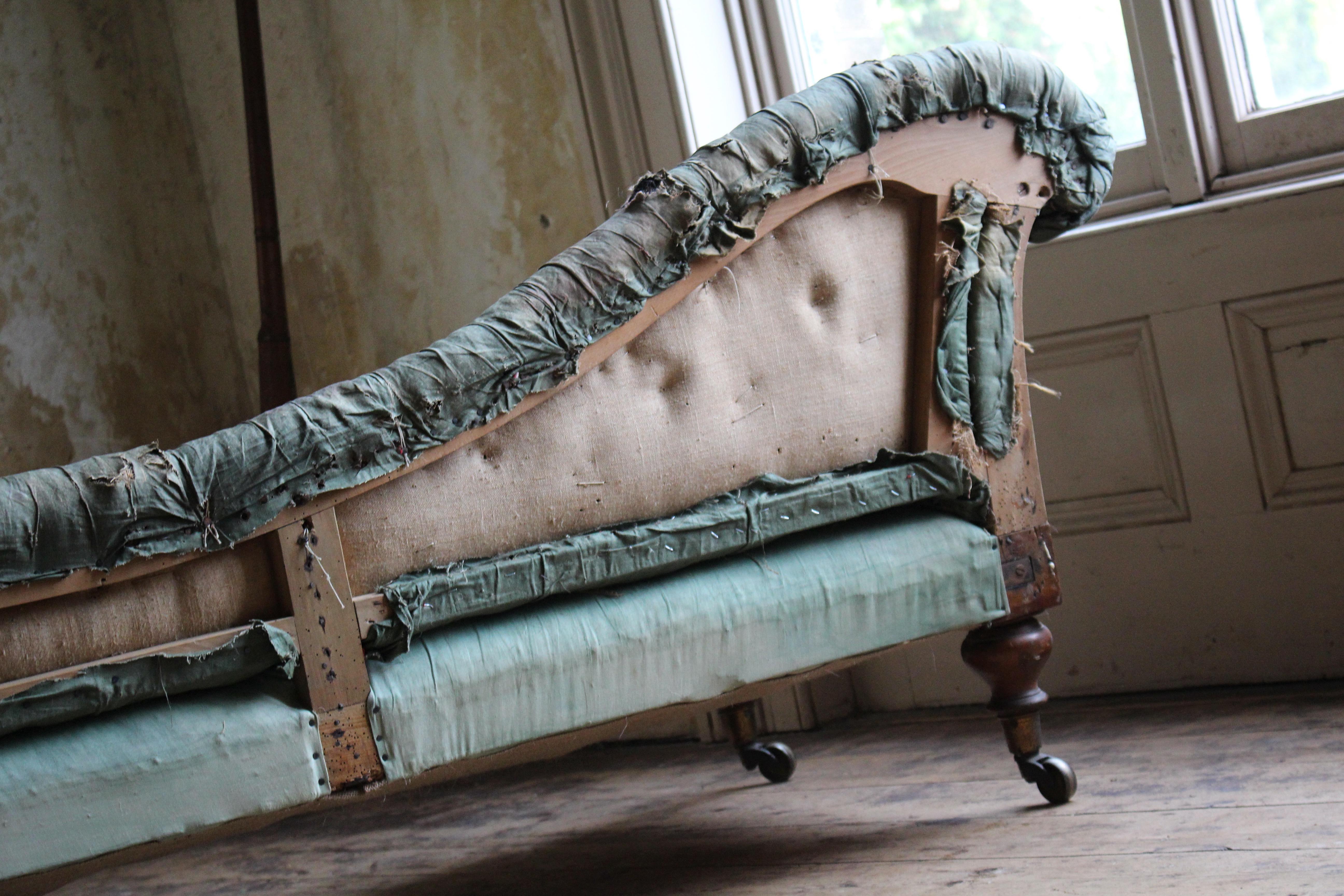 Casa de campo inglesa de mediados del siglo XIX Sofá / Chaise longue Charles Hindley & Sons en venta 9