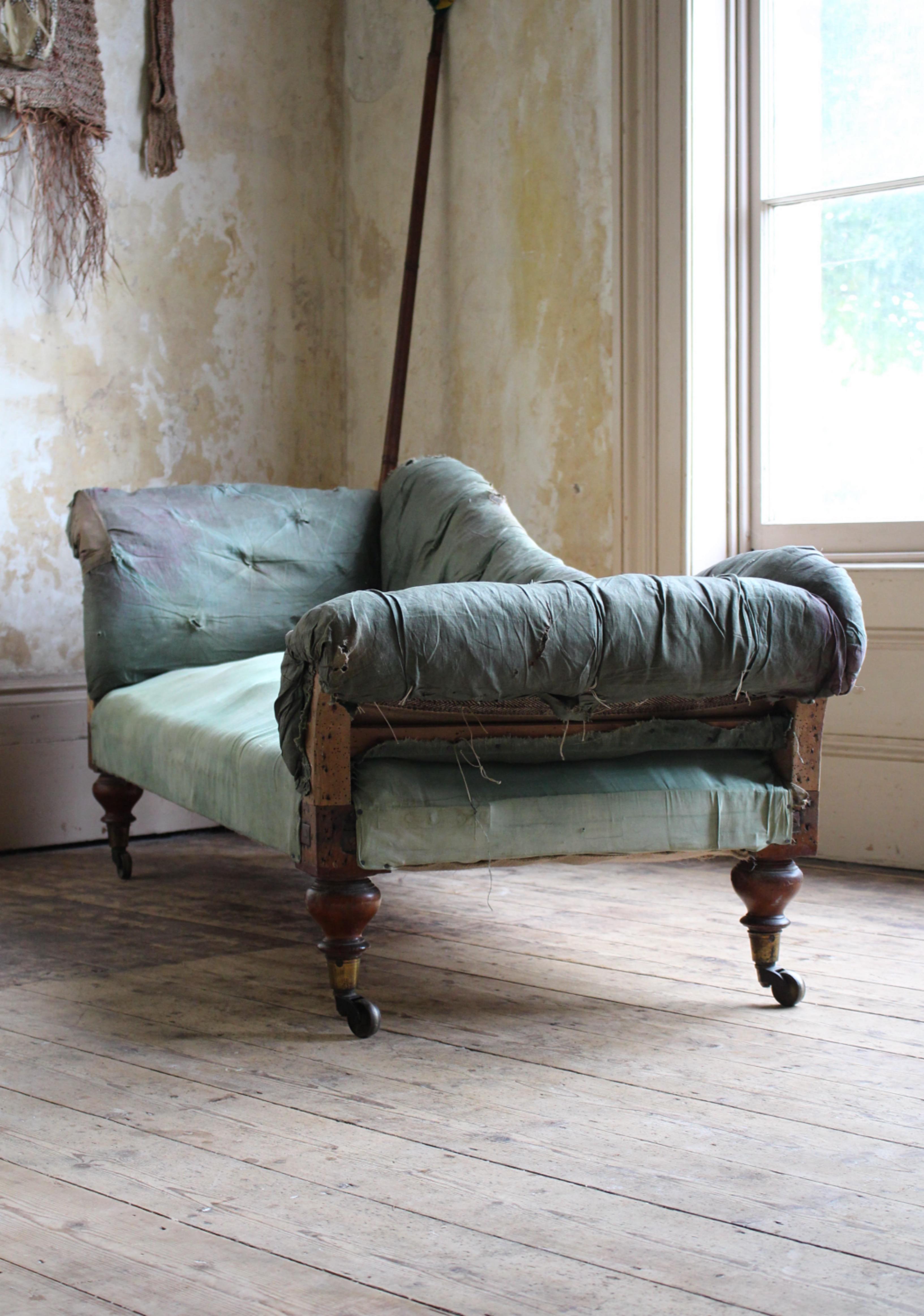 Casa de campo inglesa de mediados del siglo XIX Sofá / Chaise longue Charles Hindley & Sons en venta 10