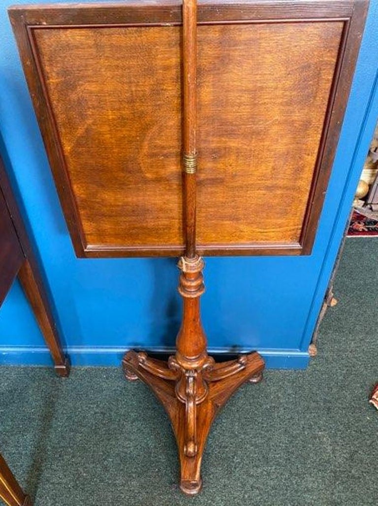 Mid 19th Century English Embroidered Tapestry and Wood Fireplace Screen For Sale at 1stDibs