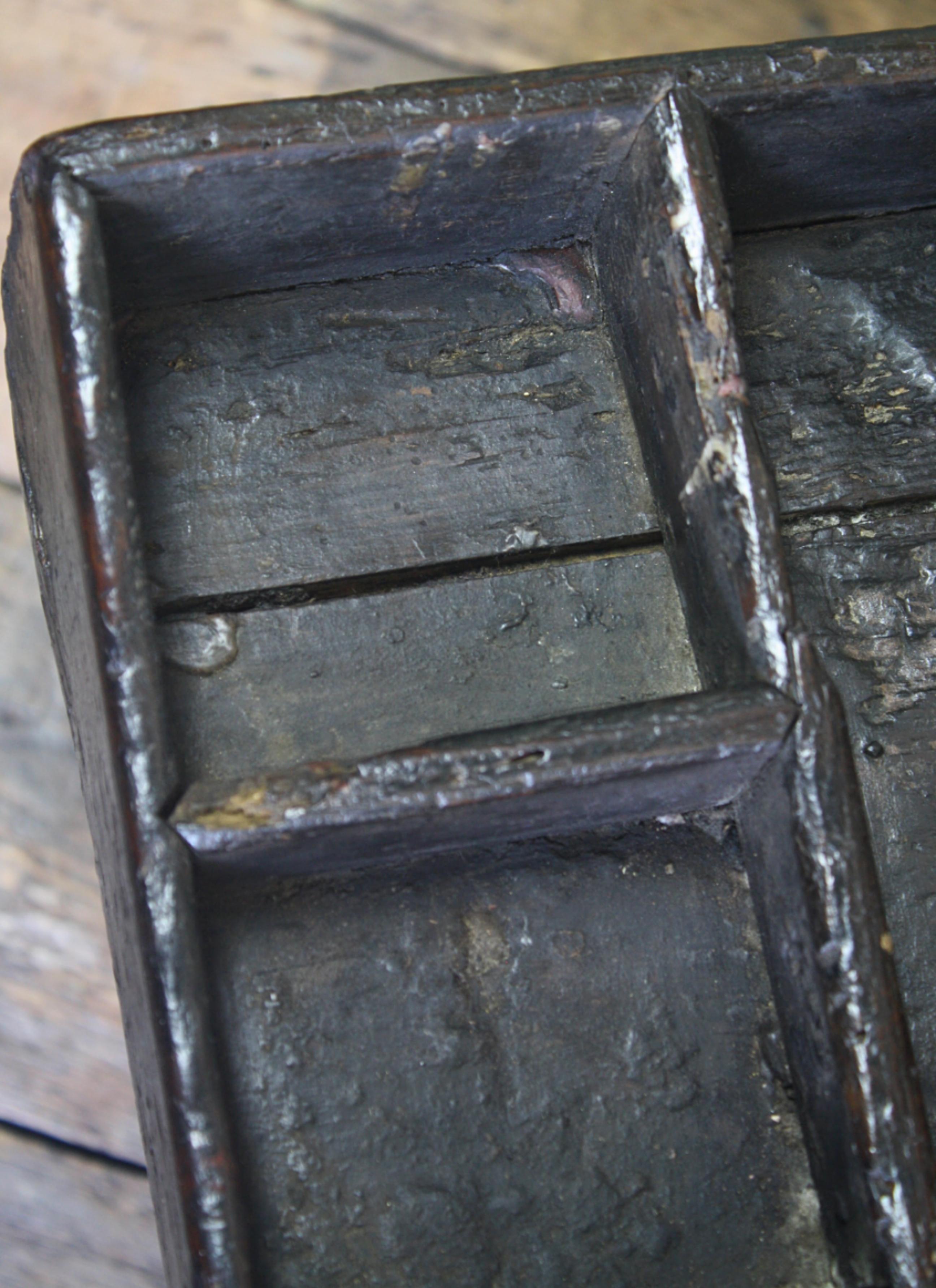 Mid-19th Century English Folk Art Primitive Pine and Leather Cobblers Bench 6