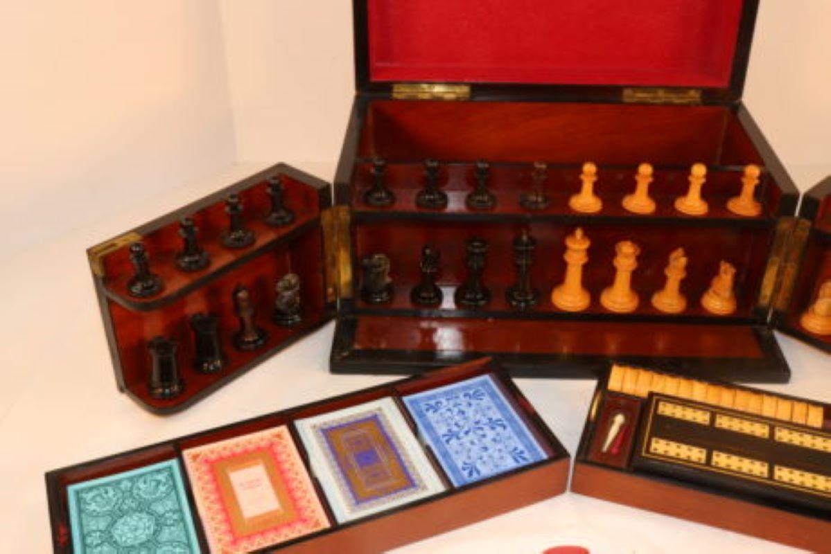 Os Compendium des Jeux Anglais du milieu du 19e siècle en vente