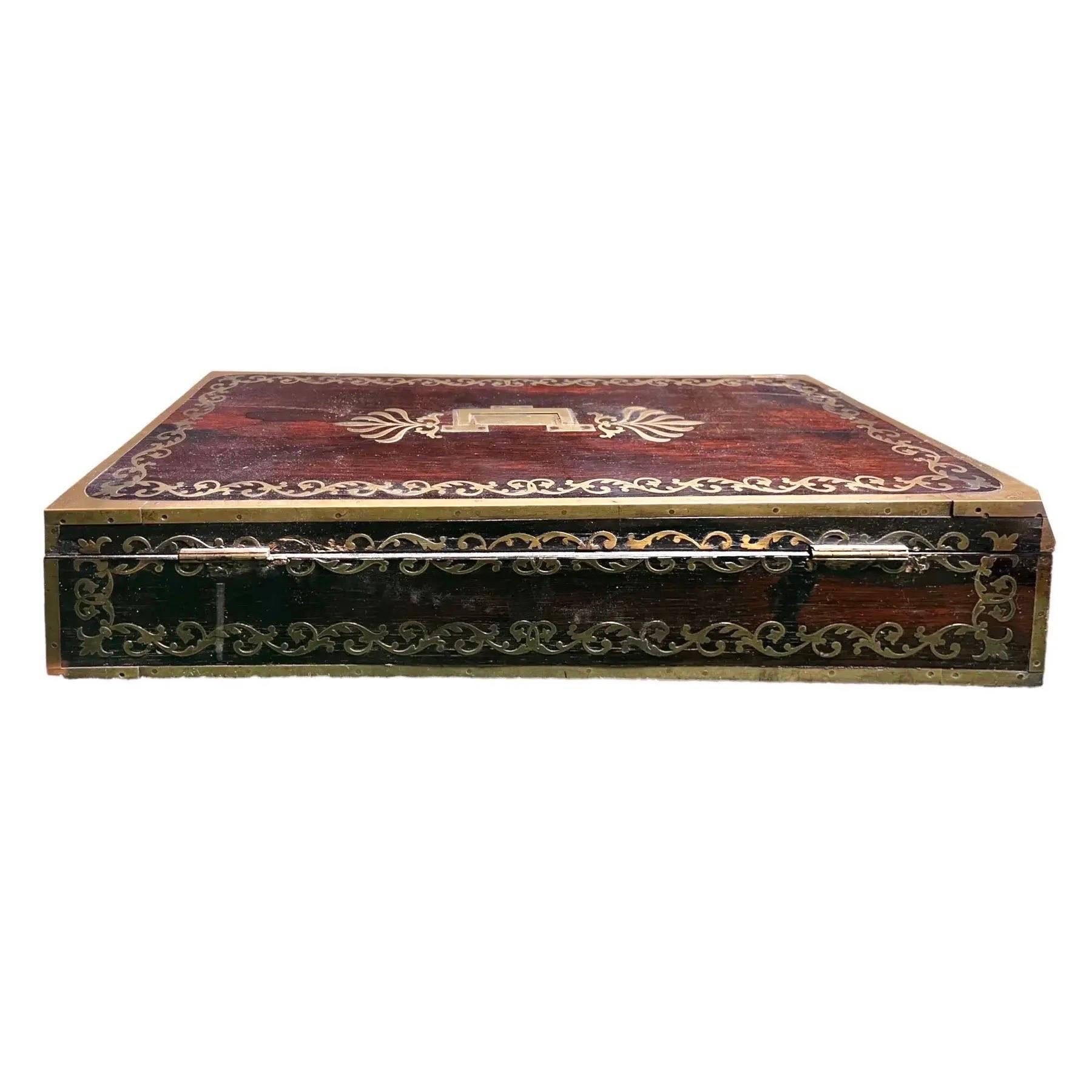 Brass Mid 19th Century English Gentleman’s Traveling Chest by J.Braman, Circa 1860 For Sale