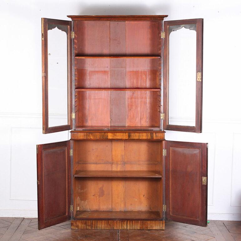 Mid-19th Century English 'Gothic' Bookcase In Good Condition For Sale In Vancouver, British Columbia
