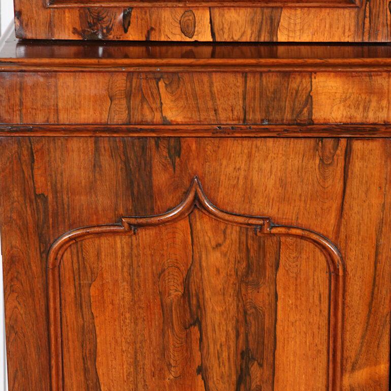 Legno Libreria gotica inglese della metà del XIX secolo in vendita