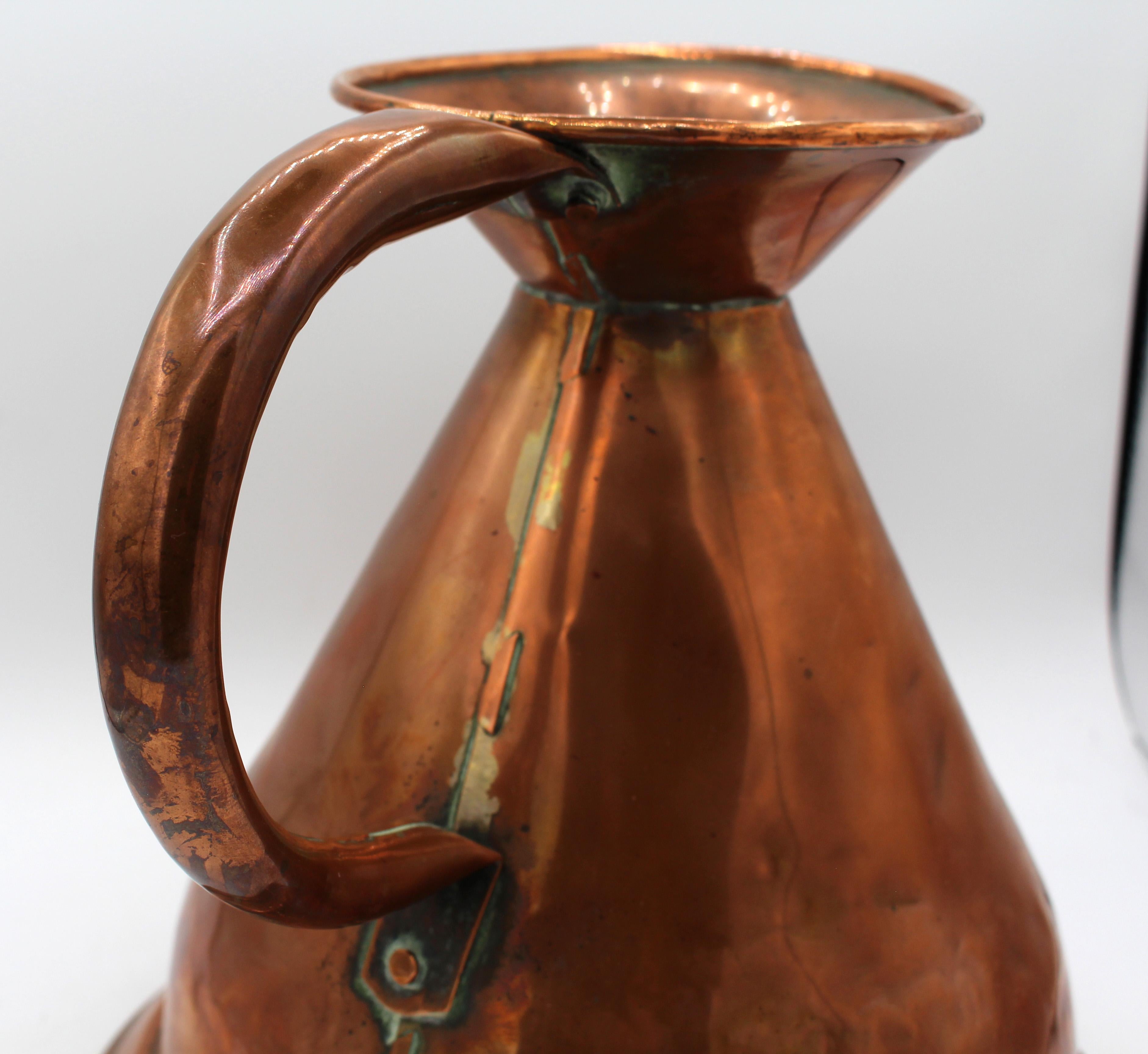 Mid-19th Century English Haystack Copper Measure Pitcher In Good Condition For Sale In Chapel Hill, NC
