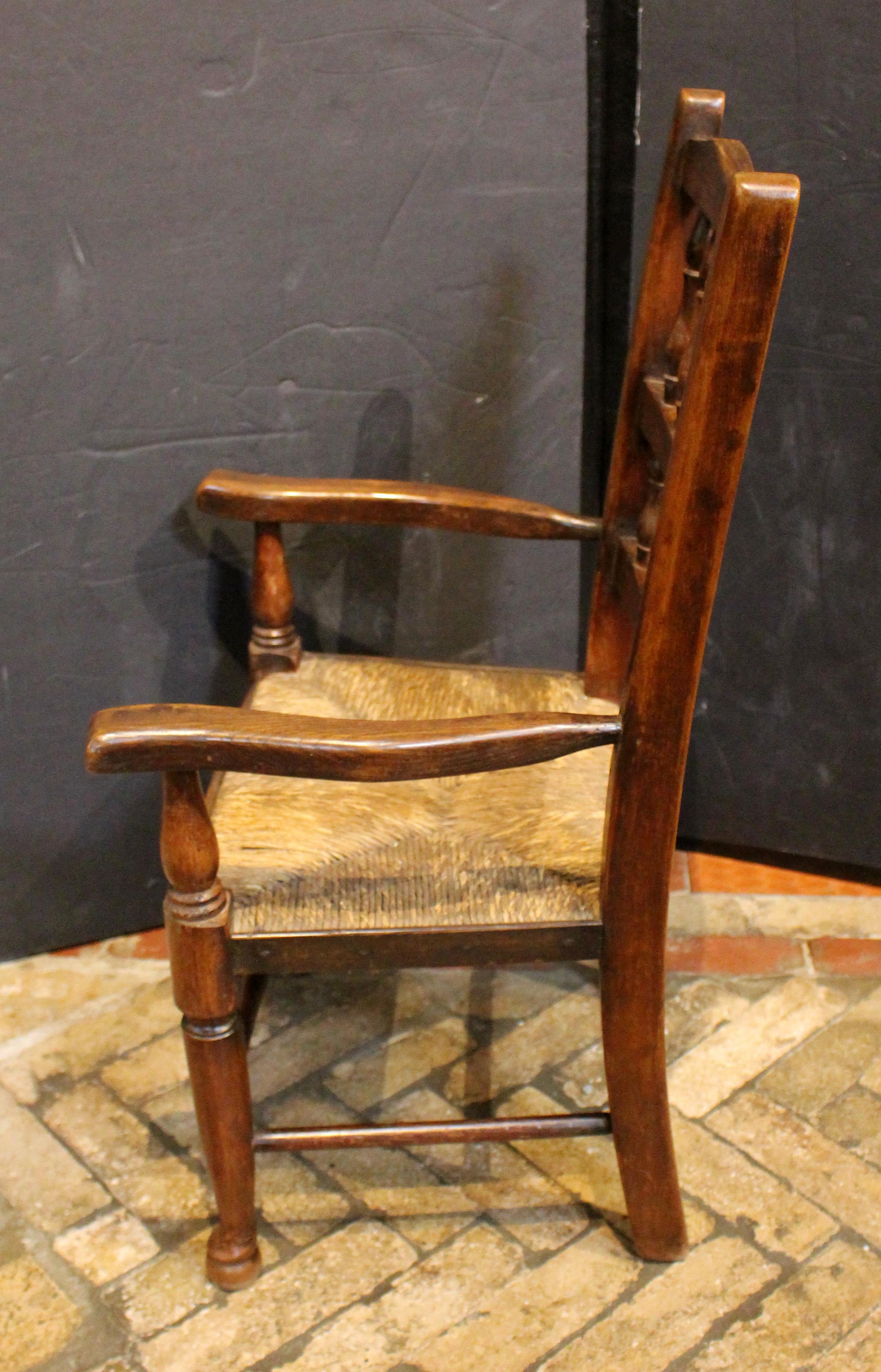 Mid-19th Century English Lancashire Child's Arm Chair In Good Condition In Chapel Hill, NC