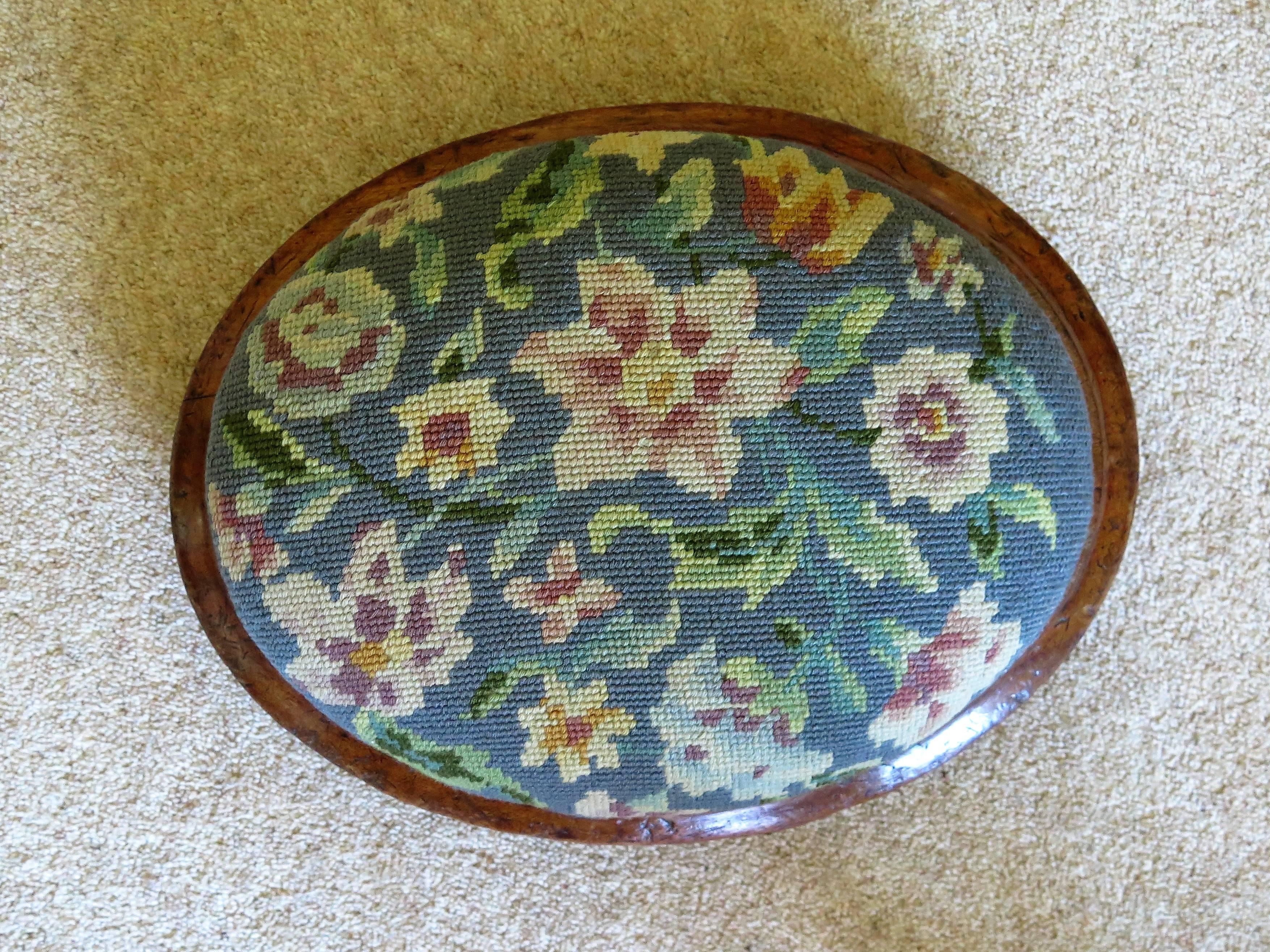 Mid-19th Century English Oval Footstool with Walnut Frame and Tapestry Top 4