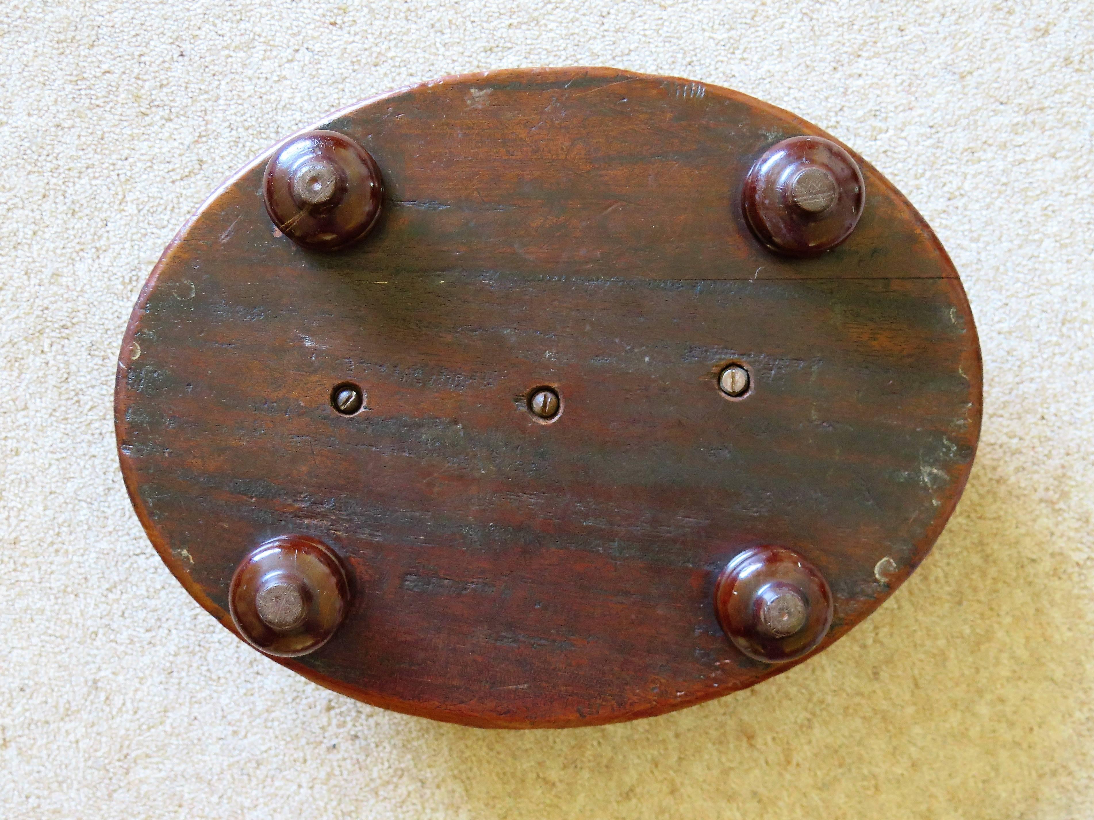 Mid-19th Century English Oval Footstool with Walnut Frame and Tapestry Top 13