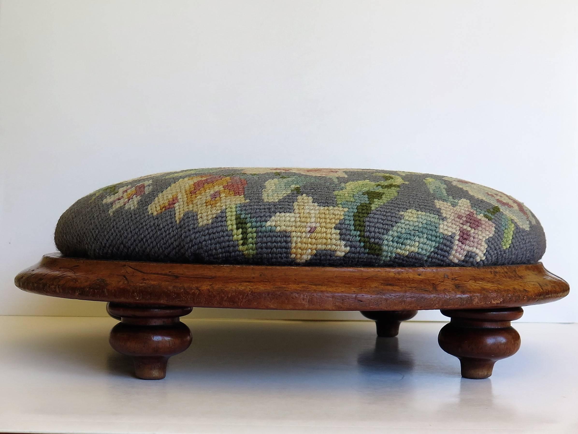 unusual footstool
