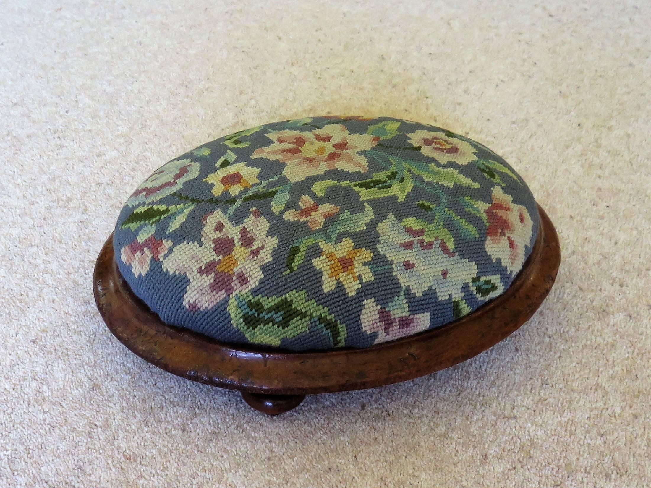 Mid-19th Century English Oval Footstool with Walnut Frame and Tapestry Top 2