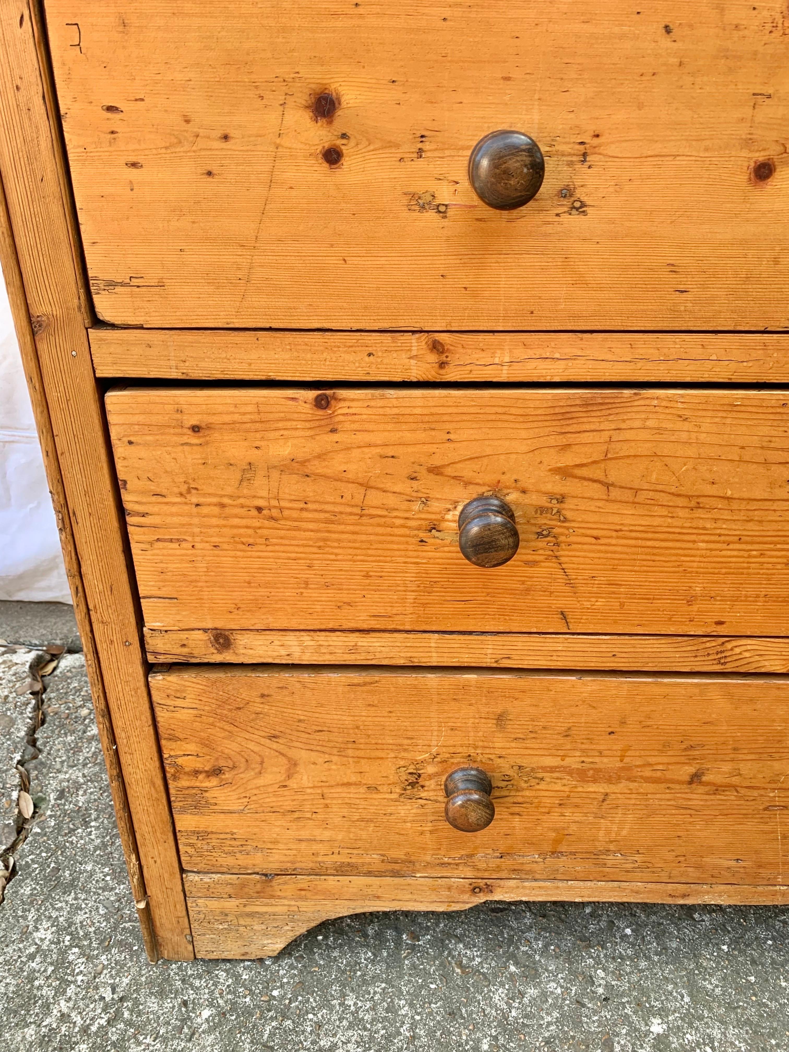 Mid 19th Century English Pine Chest of Drawers 7