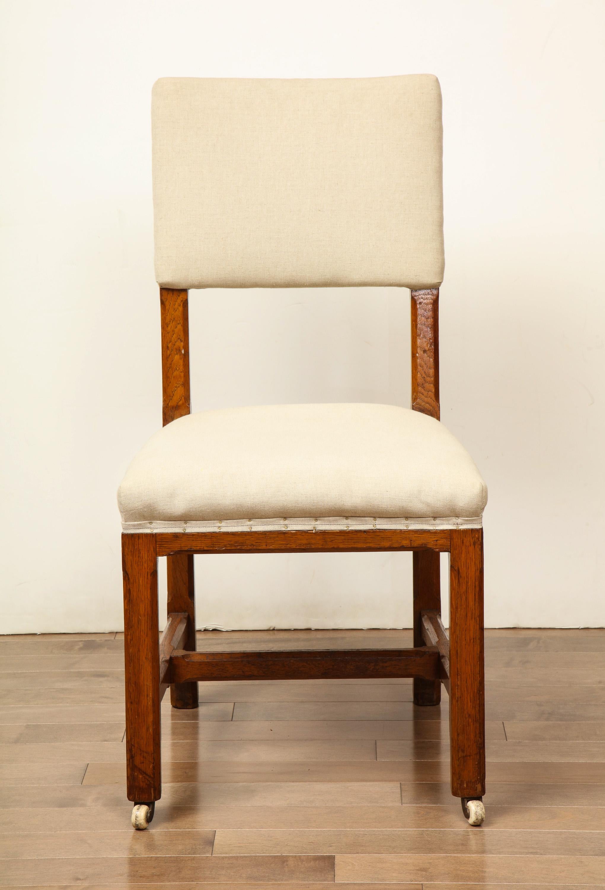 Mid-19th century English side chair in oak.
Stamped Gillow with a paper label “Balls Oxford Street”
In the manner of Pugin.