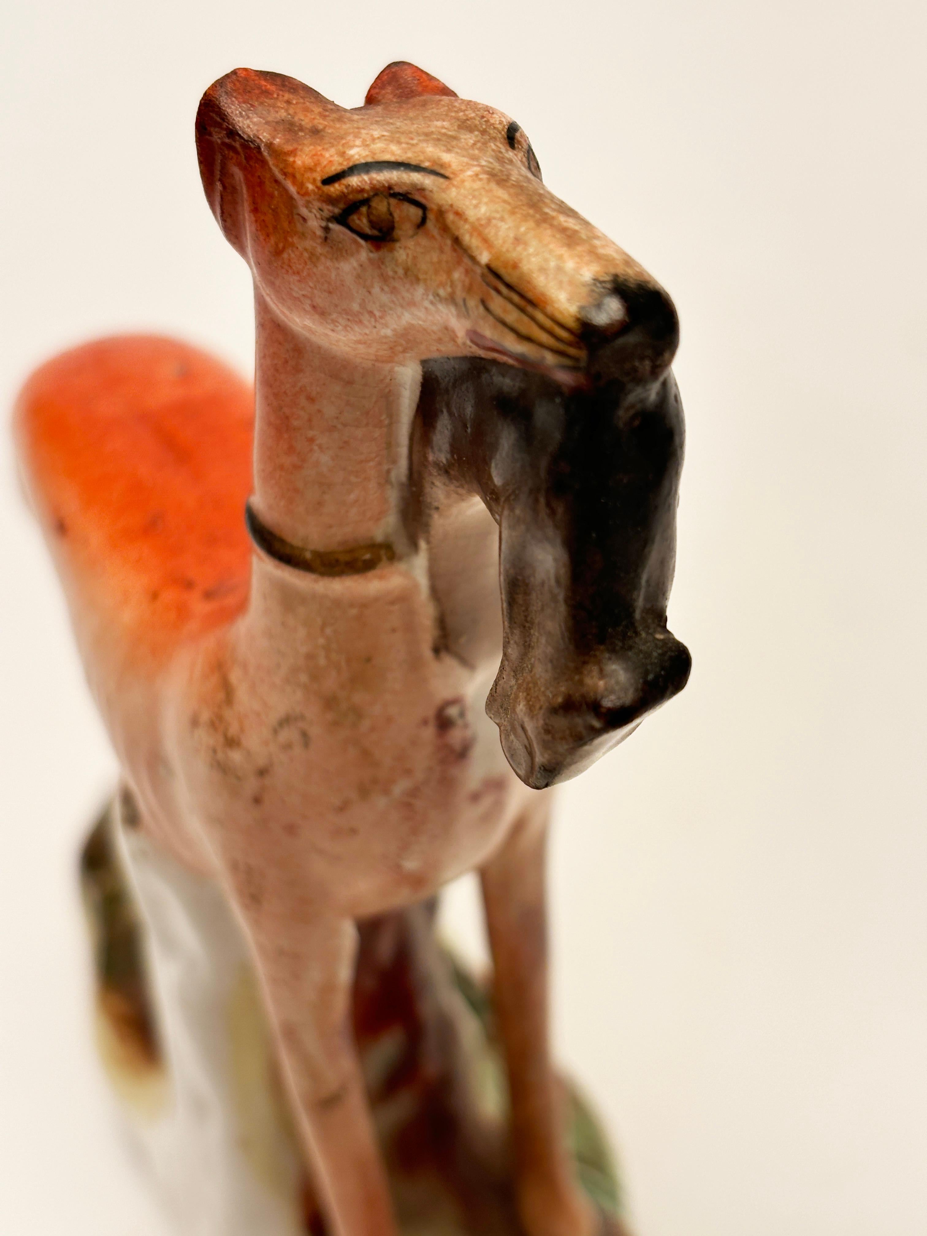 Figurina della metà del 19° secolo dello Staffordshire inglese con coniglio e whippet in vendita 4