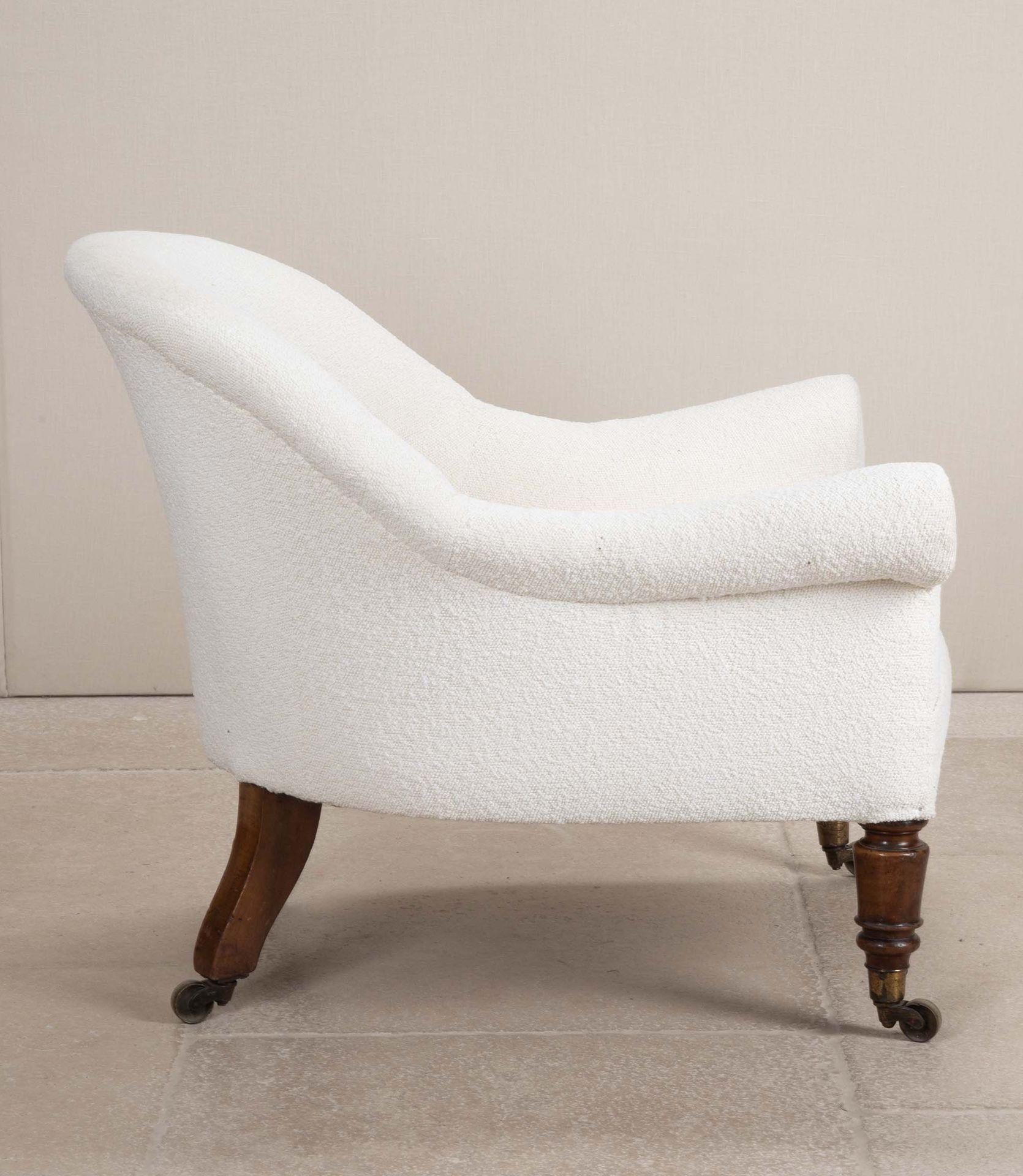 Anglais Fauteuil anglais tapissé du milieu du 19e siècle en vente